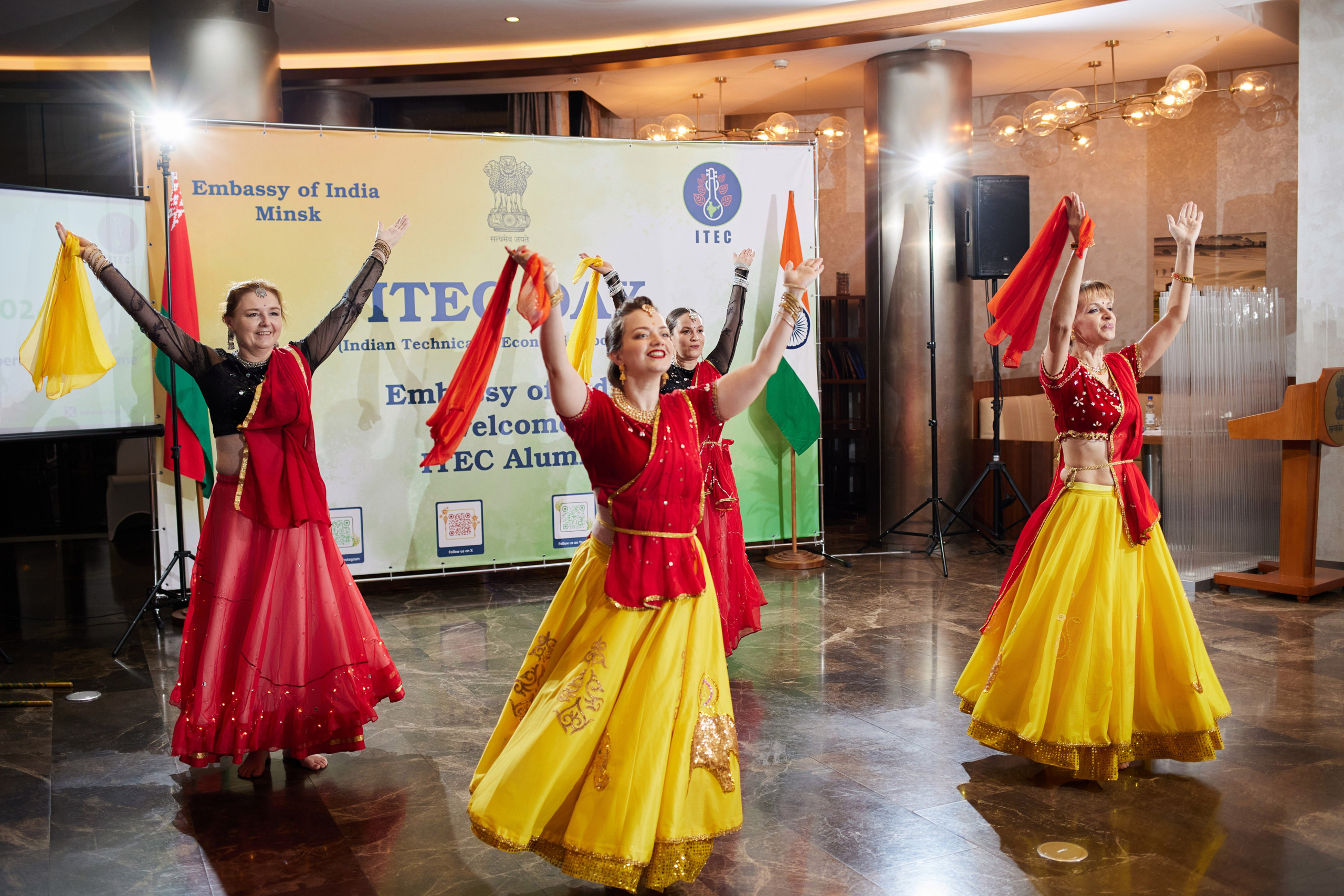 Посольство Индии. Свадебная, репортажная фотосъемка и видеосъемка в Минске. Илья и Юлия Ширмановы. Фотограф | Видеограф | Минск