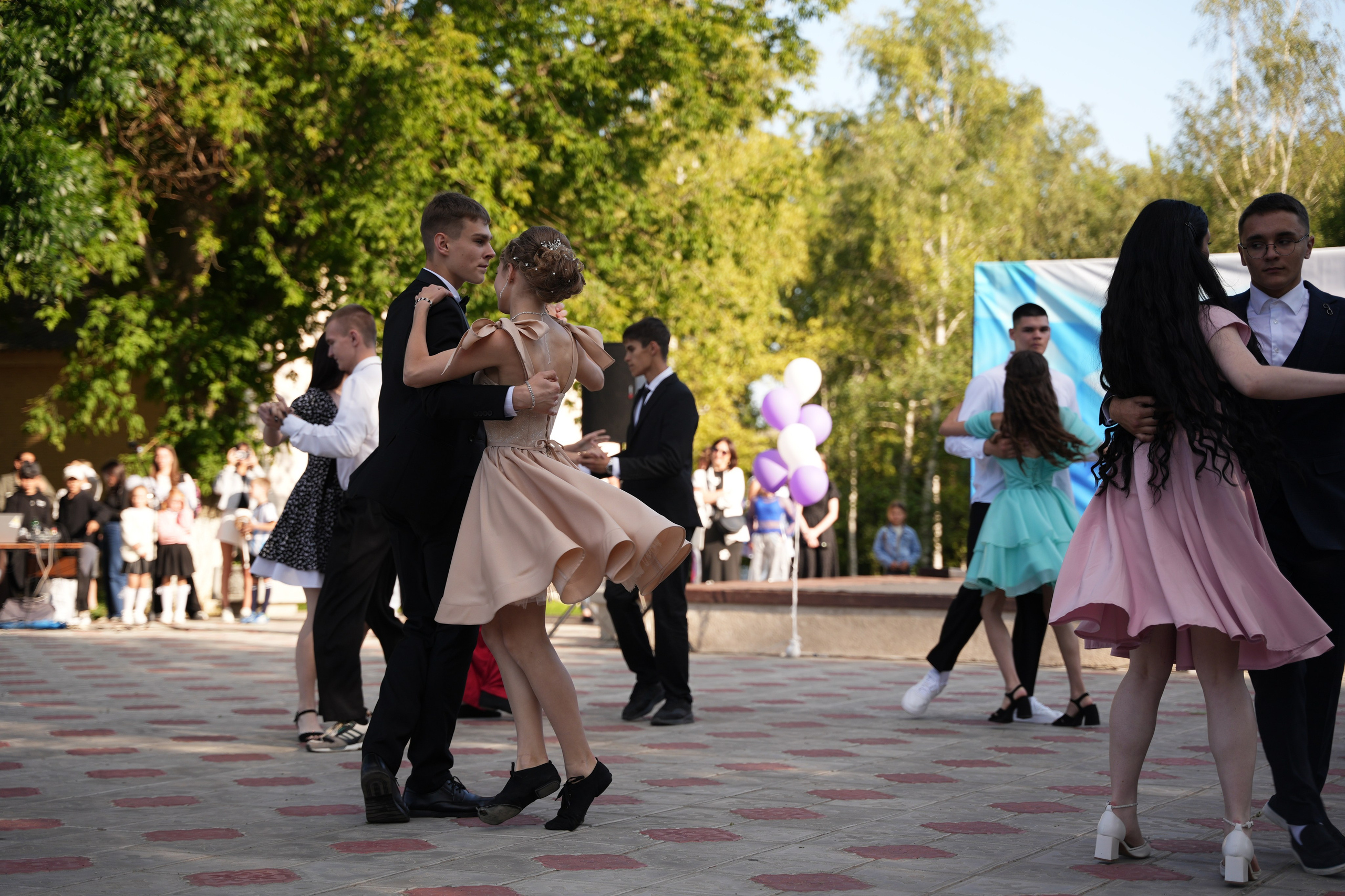 Выпускной в парке. Ольга Плаксина фотограф в Саратове