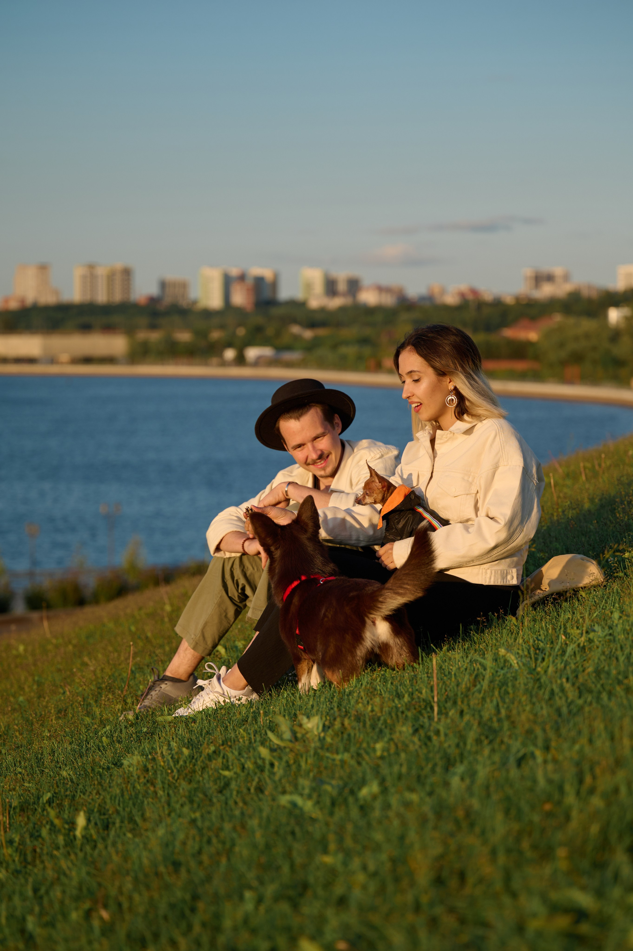 Ренита и Егор с Фокси и Пени. Фотограф анималист в Казани Алина Сулейманова. Фотограф животных