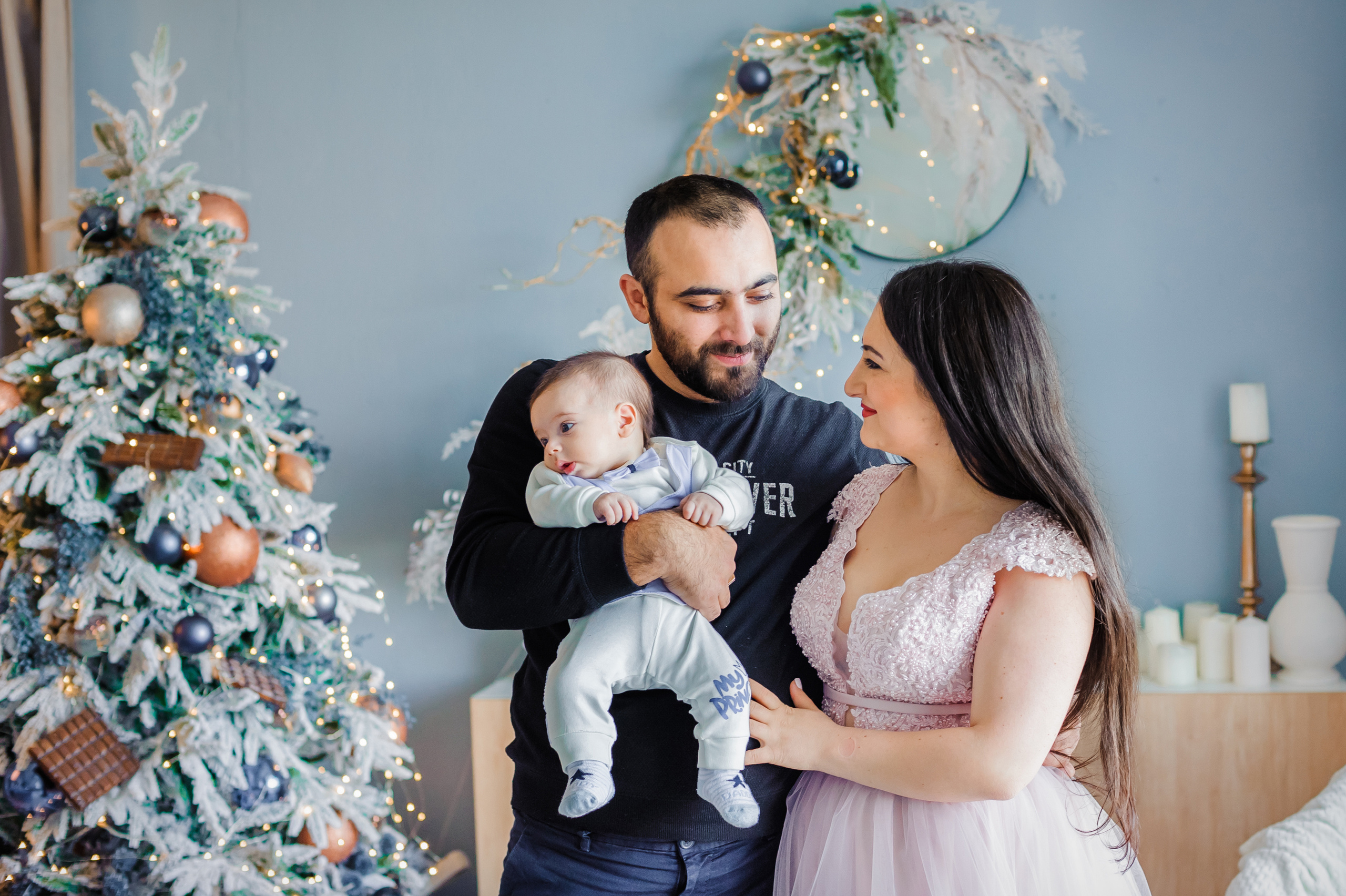 Детский и семейный фотограф в Рязани Валя Лялина. Фотограф новорождённых в Рязани, фотосъемка выписки из роддома, крещен