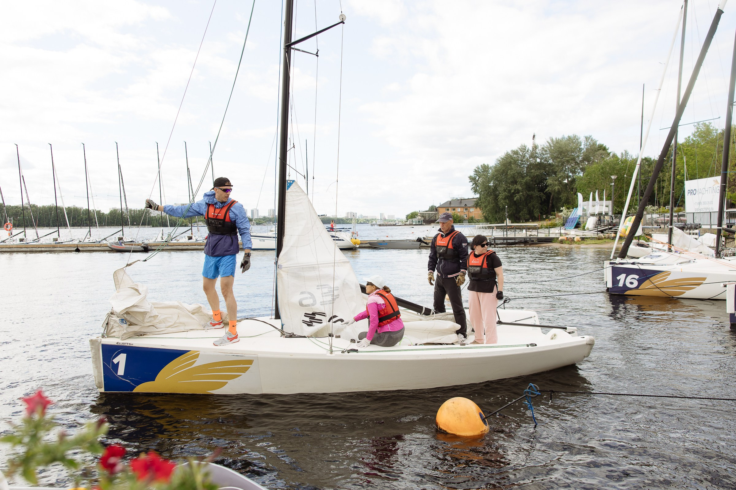 Выставка яхт и катеров. Ryal Yacht Club. Фотограф в Москве