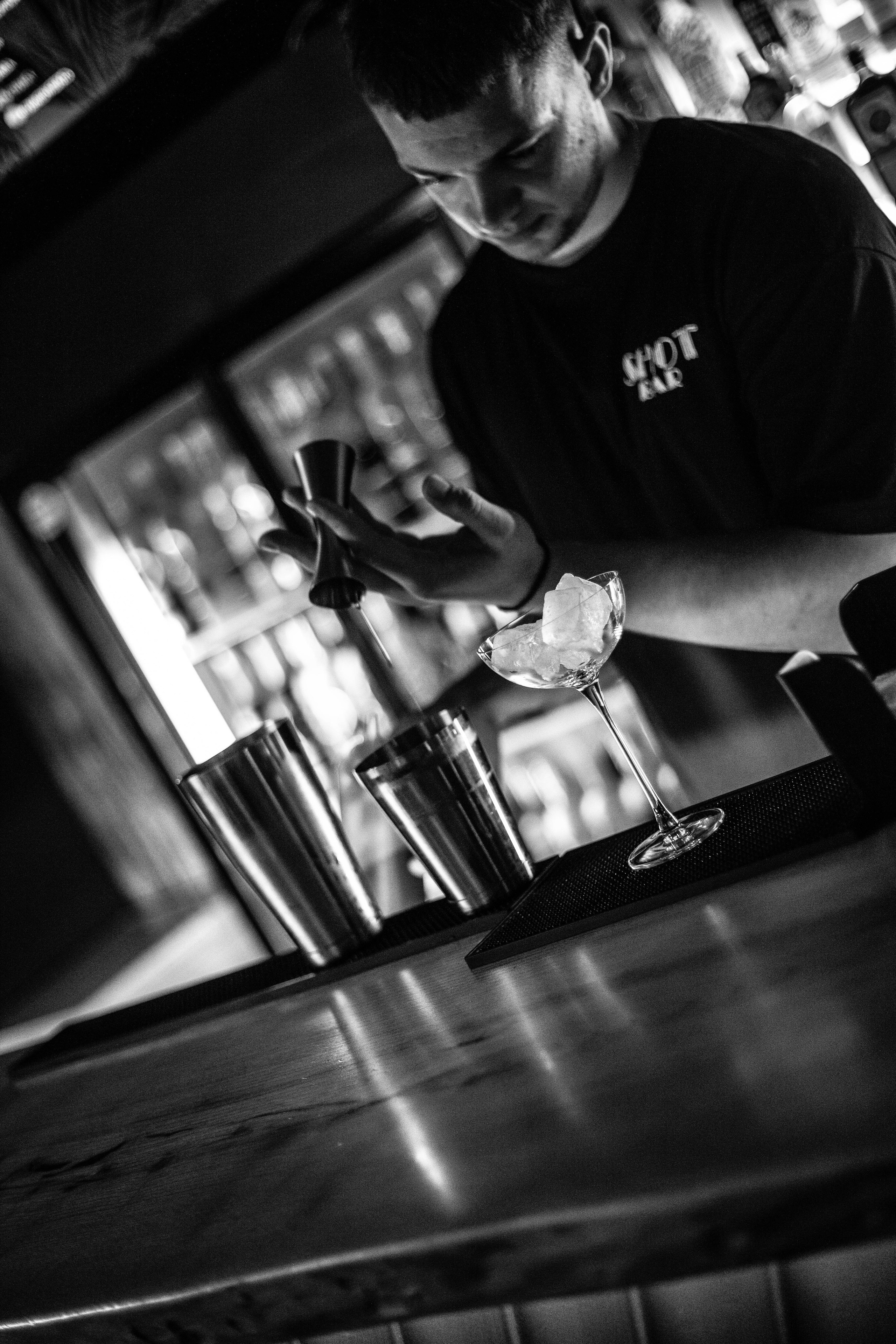 Шот Бар. Уличный фотограф Города N