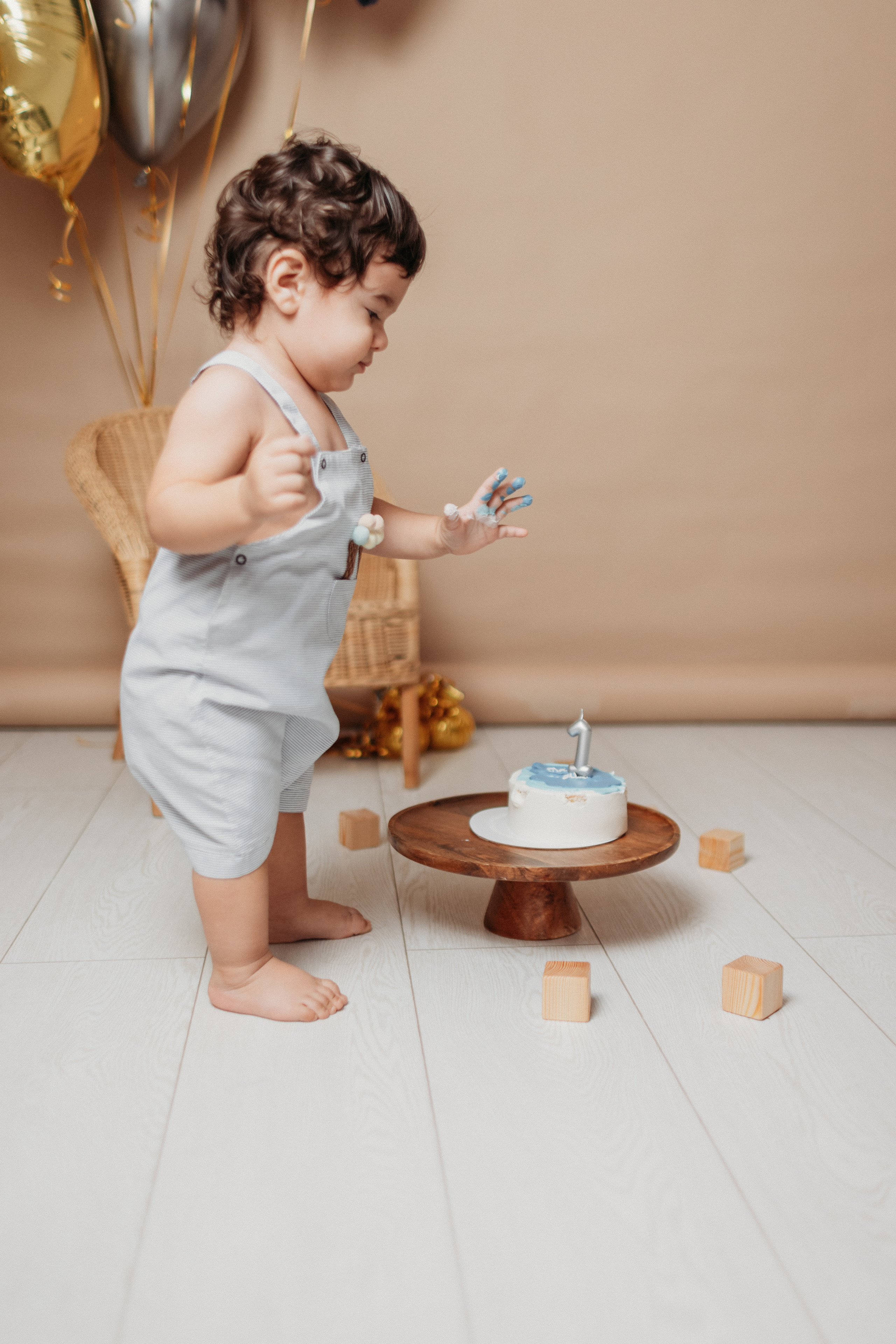 Годовасие первый день рождения малыша. Семейный фотограф в Москве Кристина Маркос