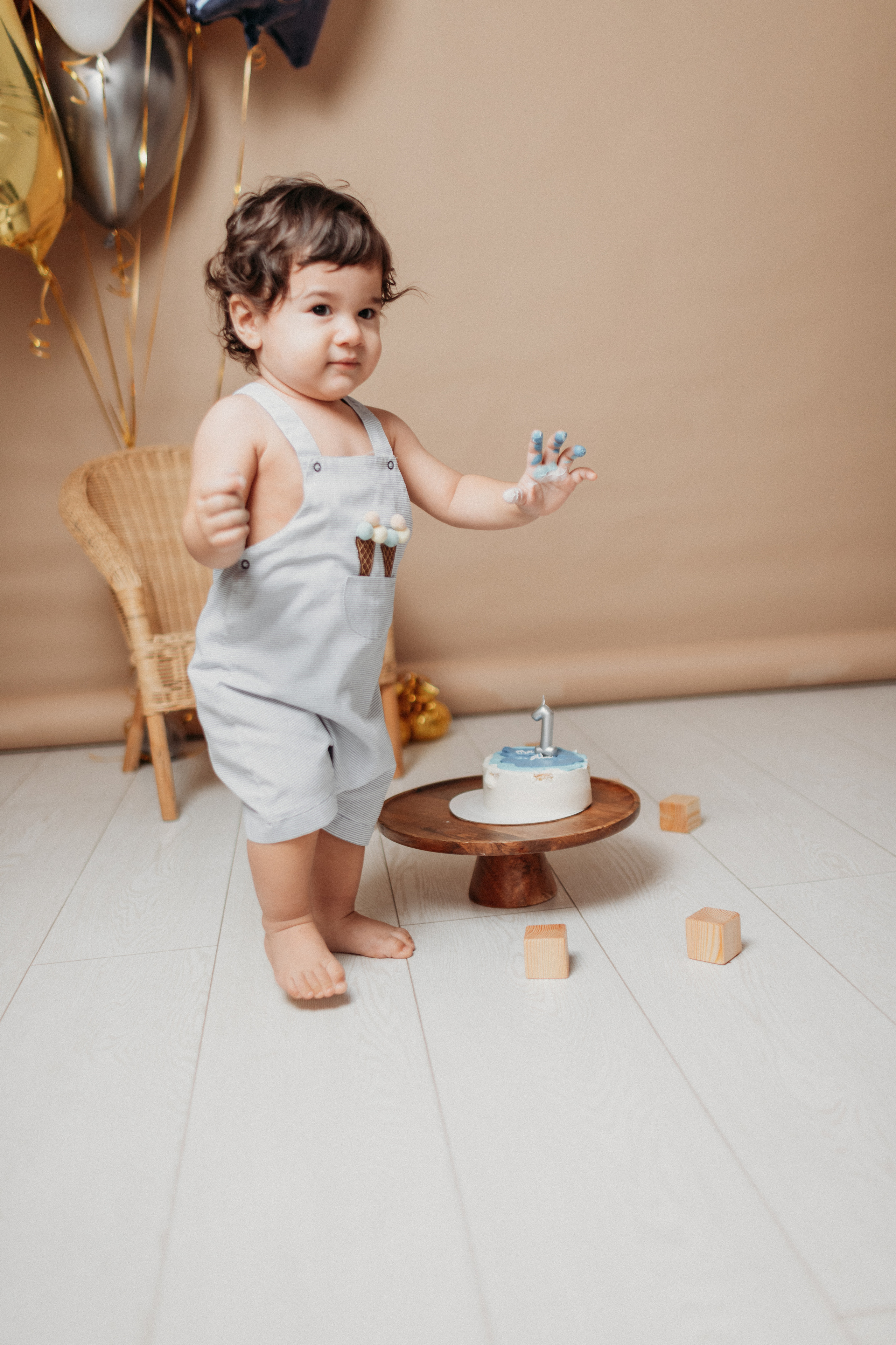 Годовасие первый день рождения малыша. Семейный фотограф в Москве Кристина Маркос