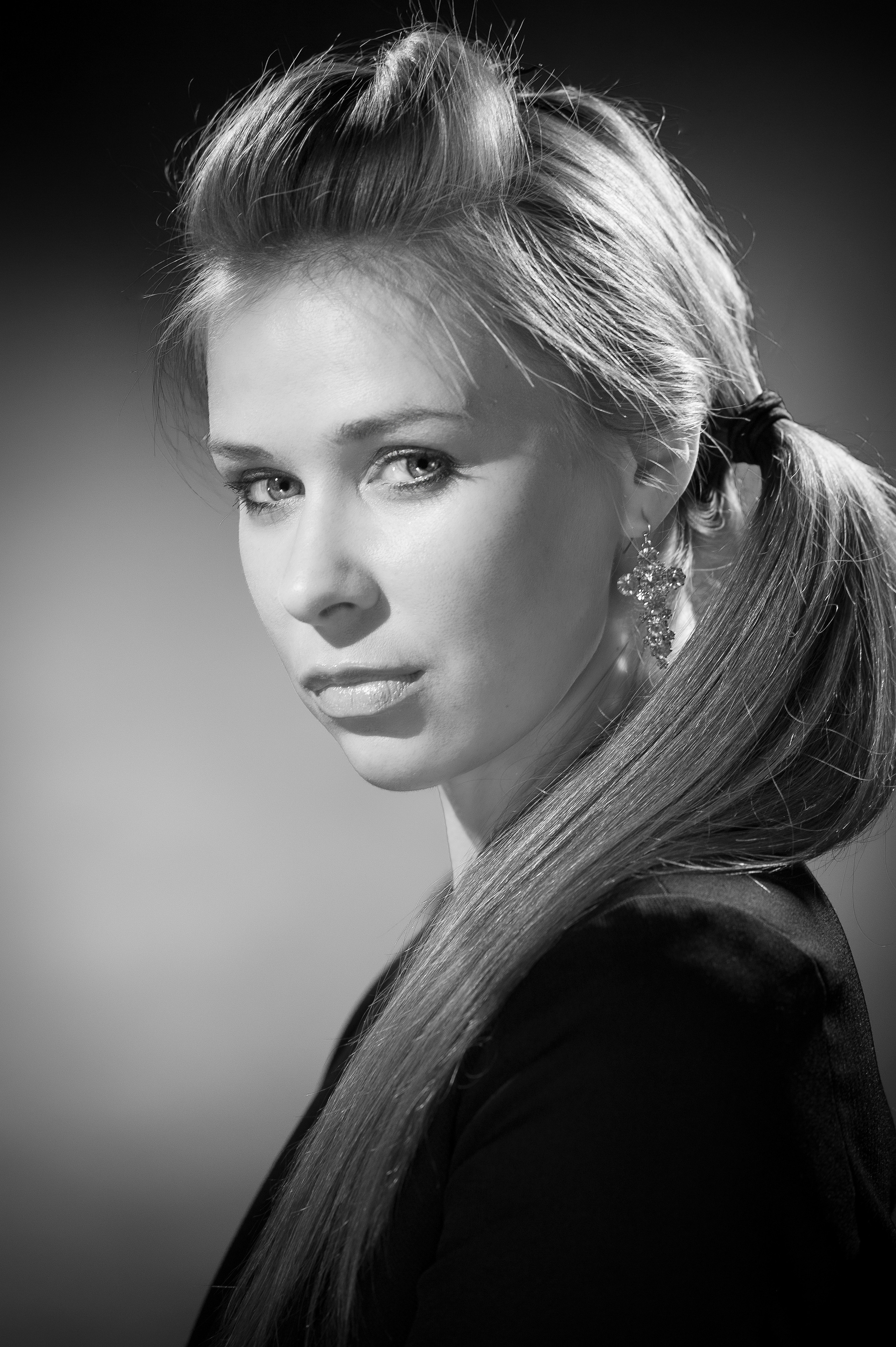 портрет в стиле harcourt. Фотограф Валерий Коновалов