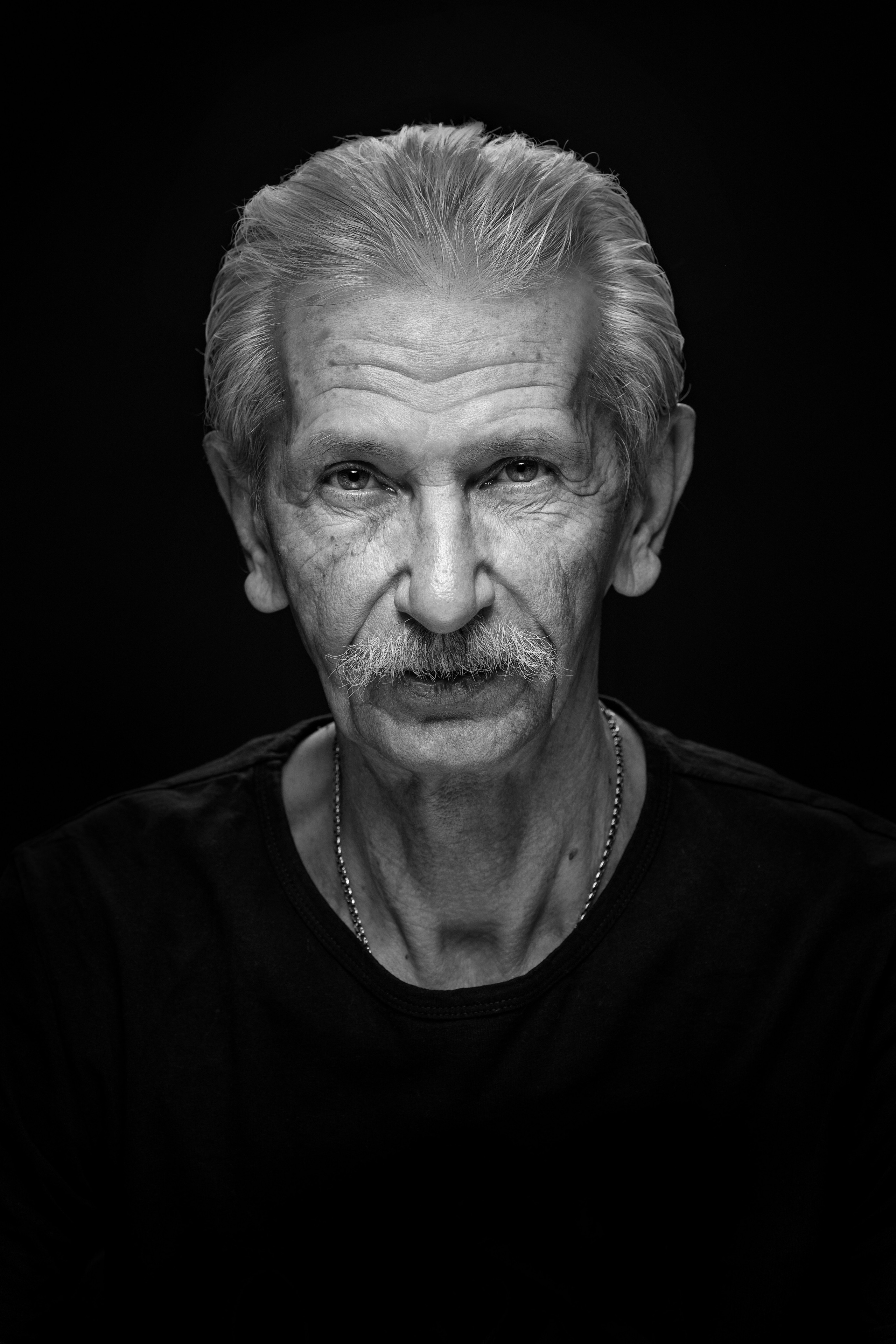 Мужской портрет. Фотограф Валерий Коновалов.