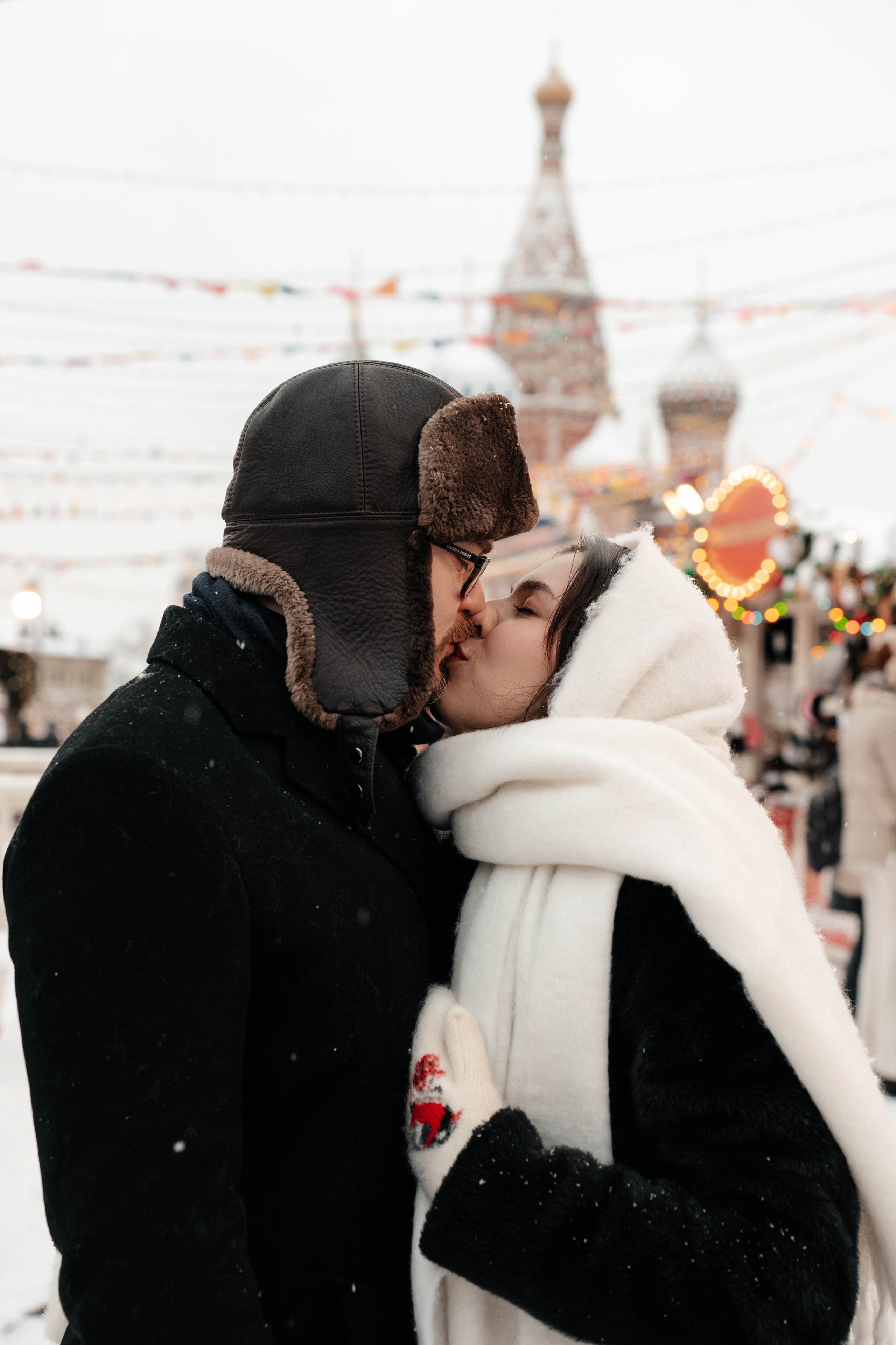 Прогулка на красной. Свадебный фотограф Москва Александра Аверкова