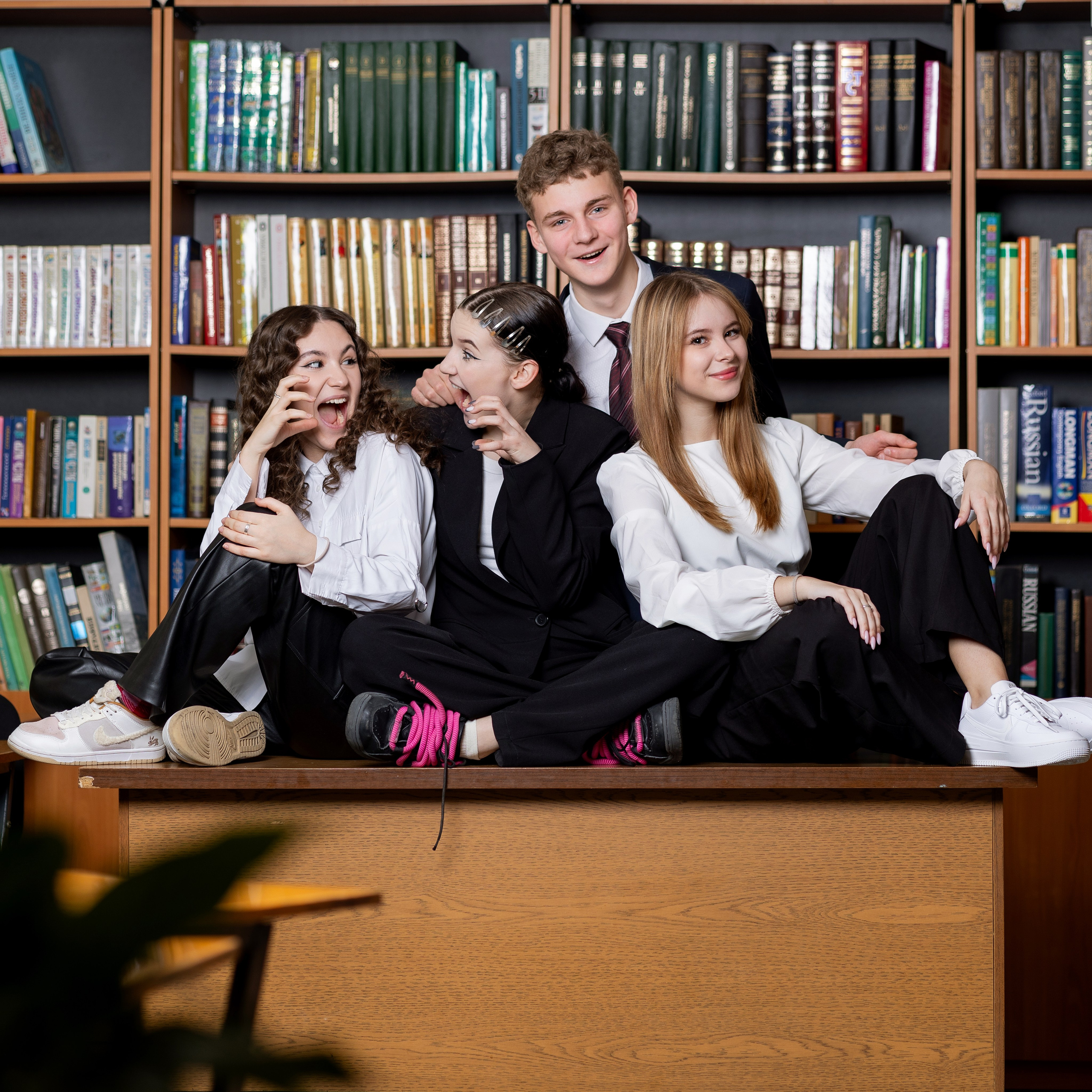 Гимназия 271. Выпускные альбомы. Школьный и семейный фотограф Виктория Игнатьева