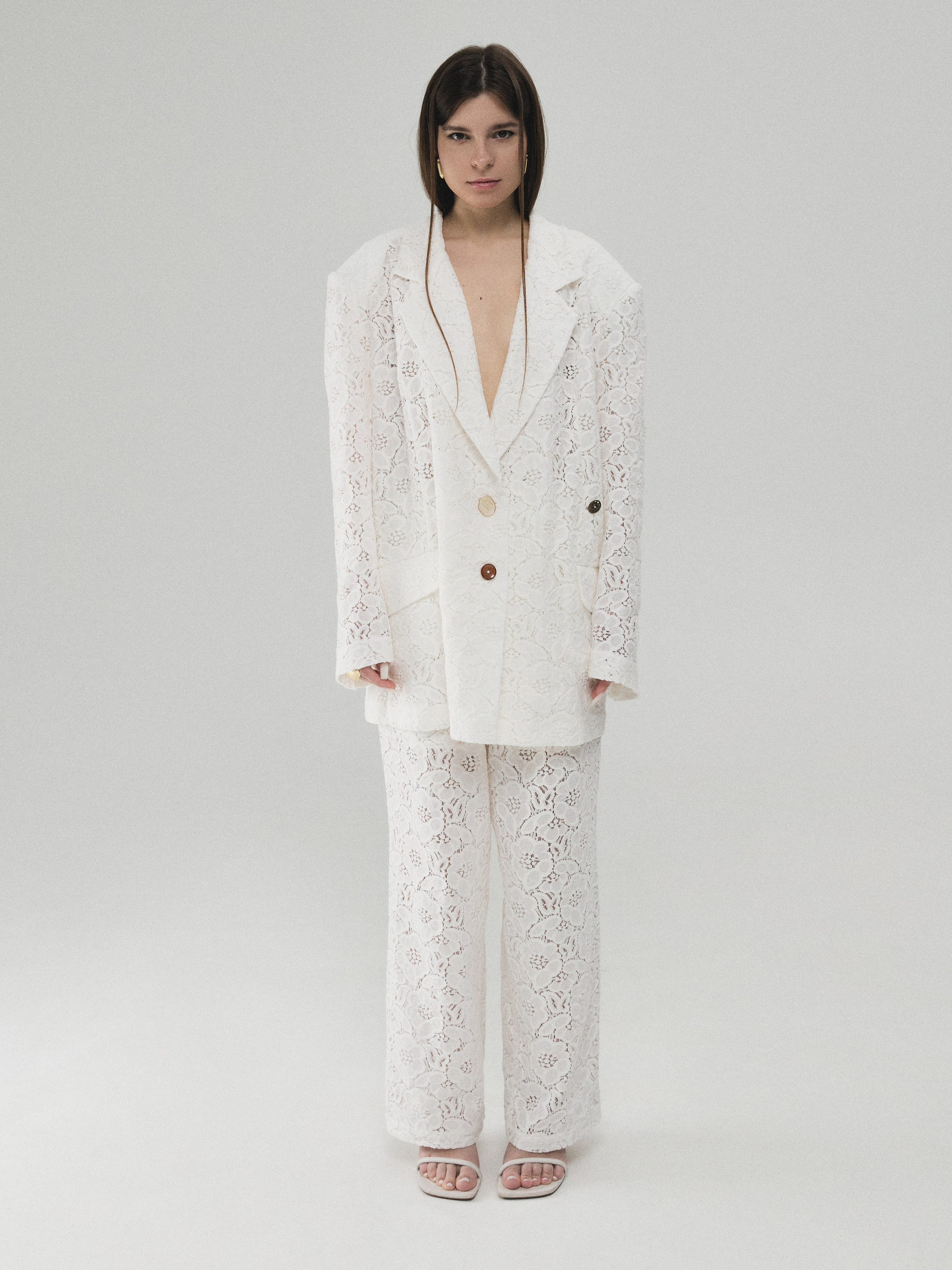 57 Atelier. Фотограф в Москве и Сургуте Алла Лесовая. Снимаю каталог для брендов и индивидуальные портреты для людей