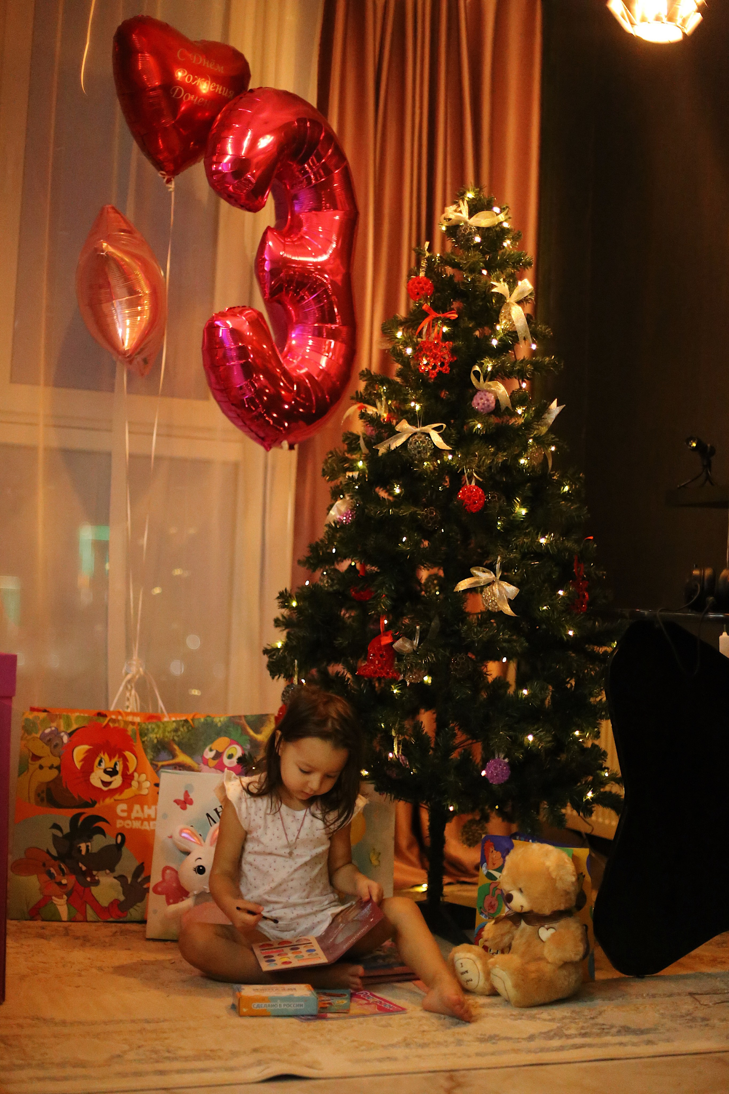 София 3 года. Фотограф Пирумян Анна. г. Сургут, г. Воронеж