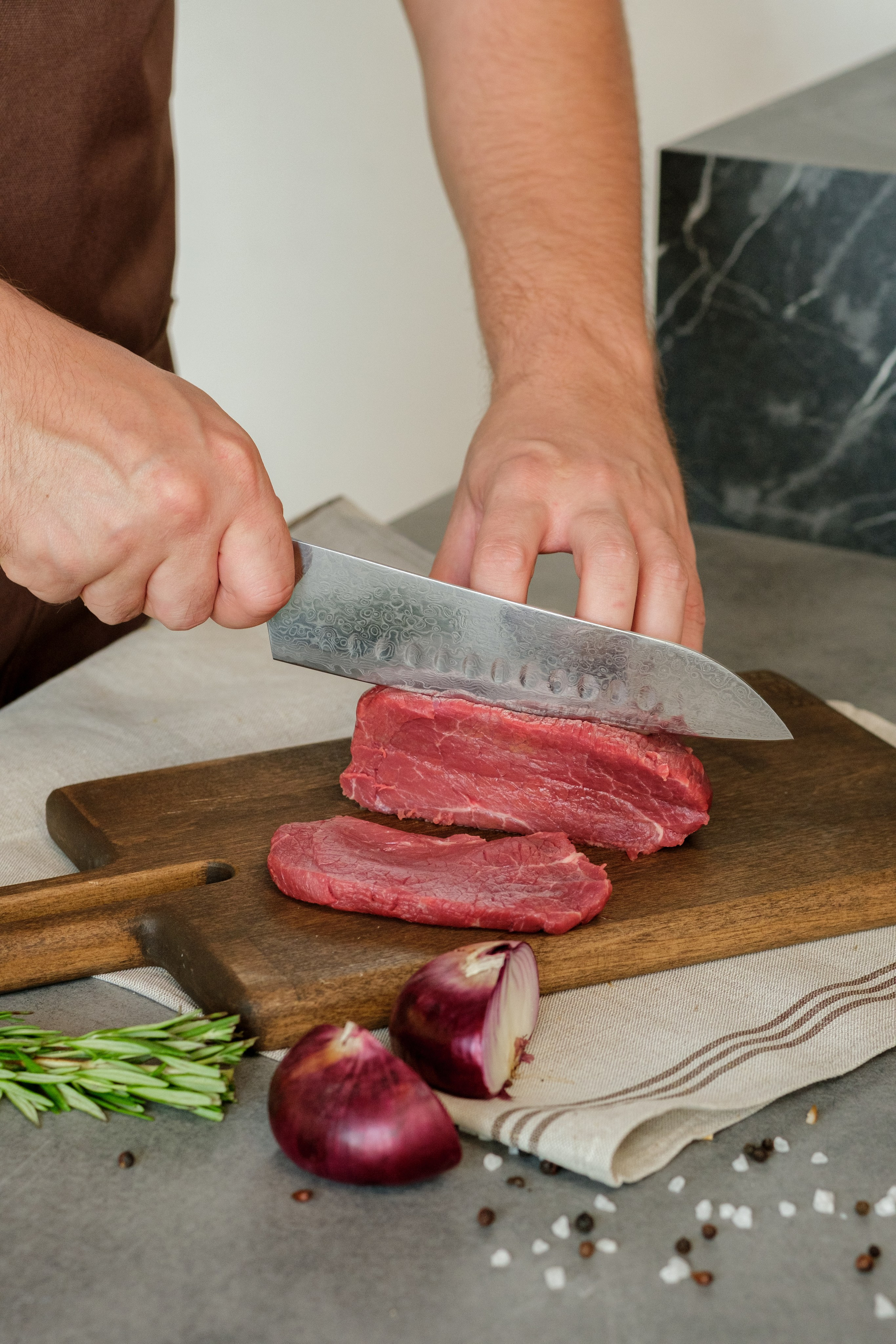 Съемка ножей для маркетплейсов в СПб. Фотосессия для маркетплейсов