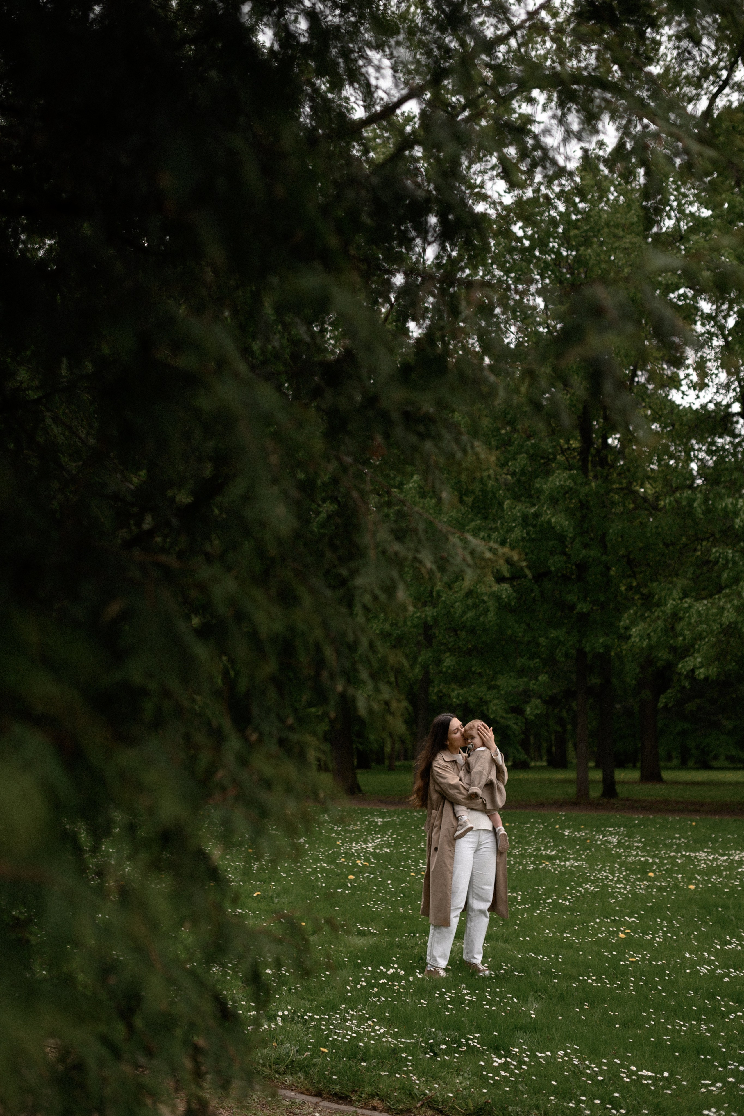 Даня, Лида и Эмма. Прогулка по усадьбе. Семейный и свадебный lifestyle-фотограф в Москве Мария Петрова