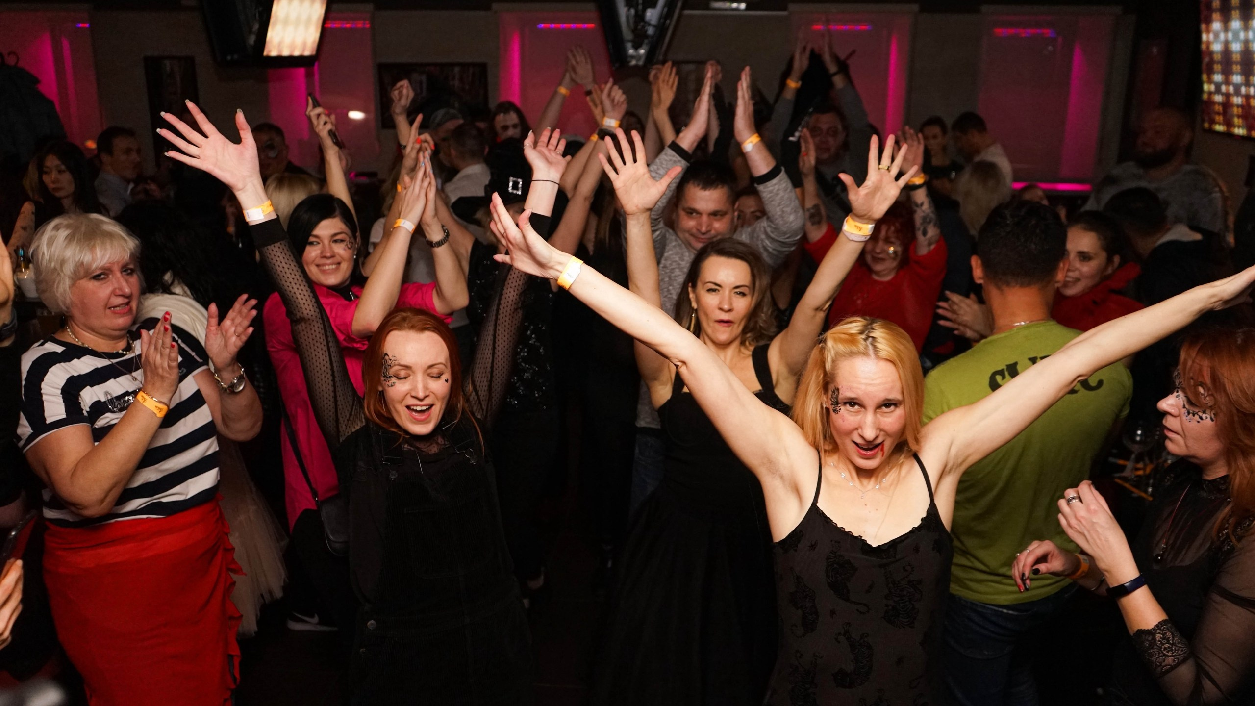 Фандец. Хеллоуиновская клубная вечеринка | 13.11.21. Галерея Фантим