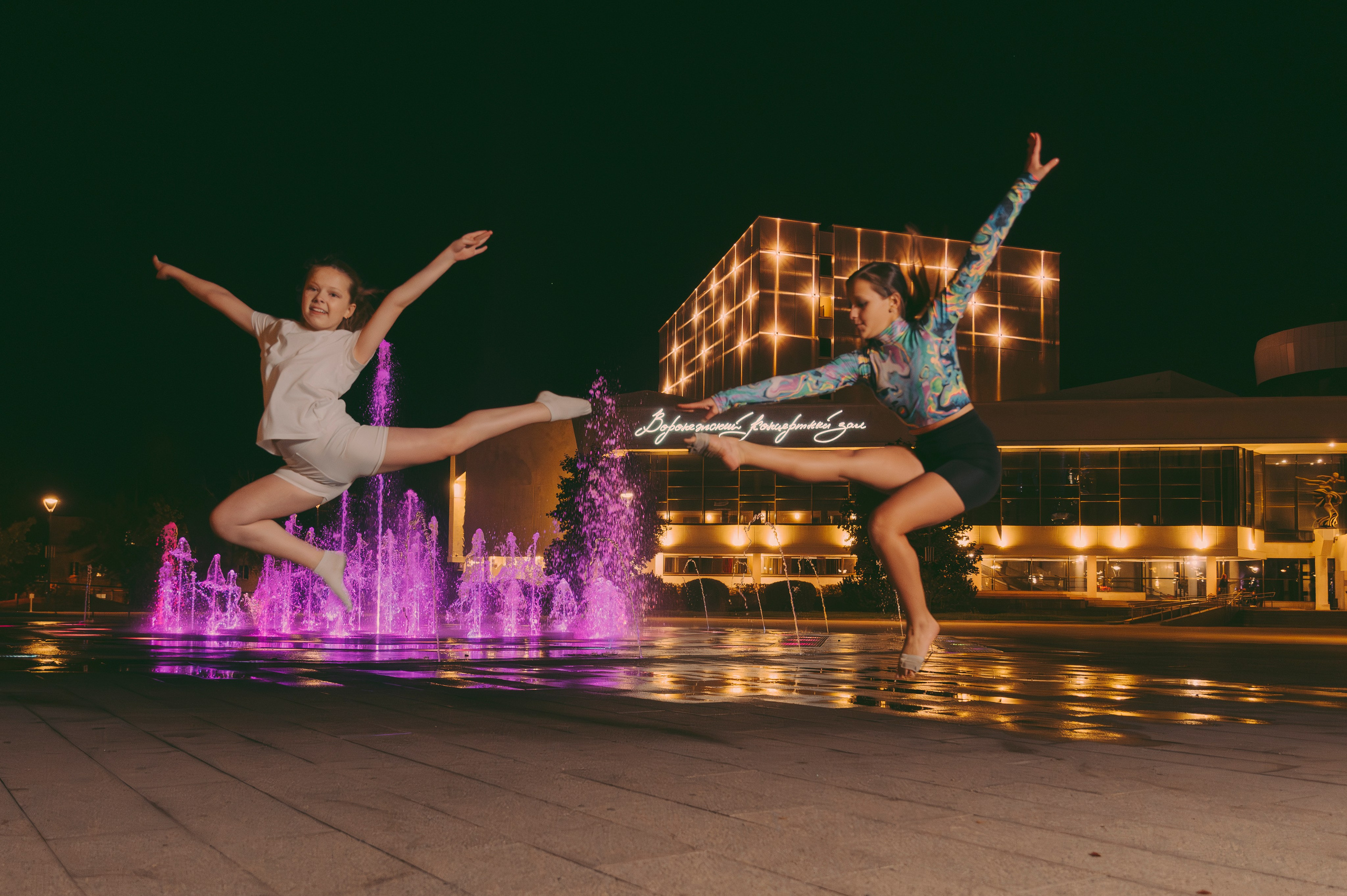 Съёмка EnDehors в вечернем городе. Фотограф Сергей Дружков (Воронеж / Липецк)