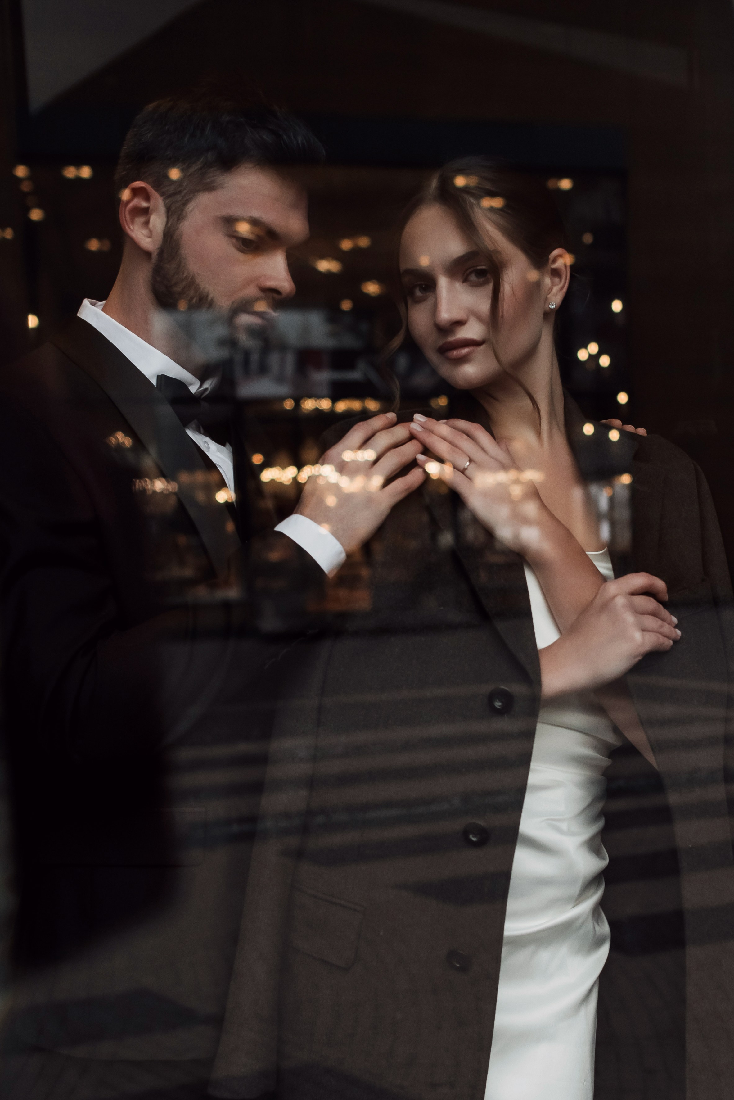 Свадебная фотосессия перед росписью в ЗАГСе. Студийная съемка жениха и невесты. Анастасия Чиркова, Фотограф Москва