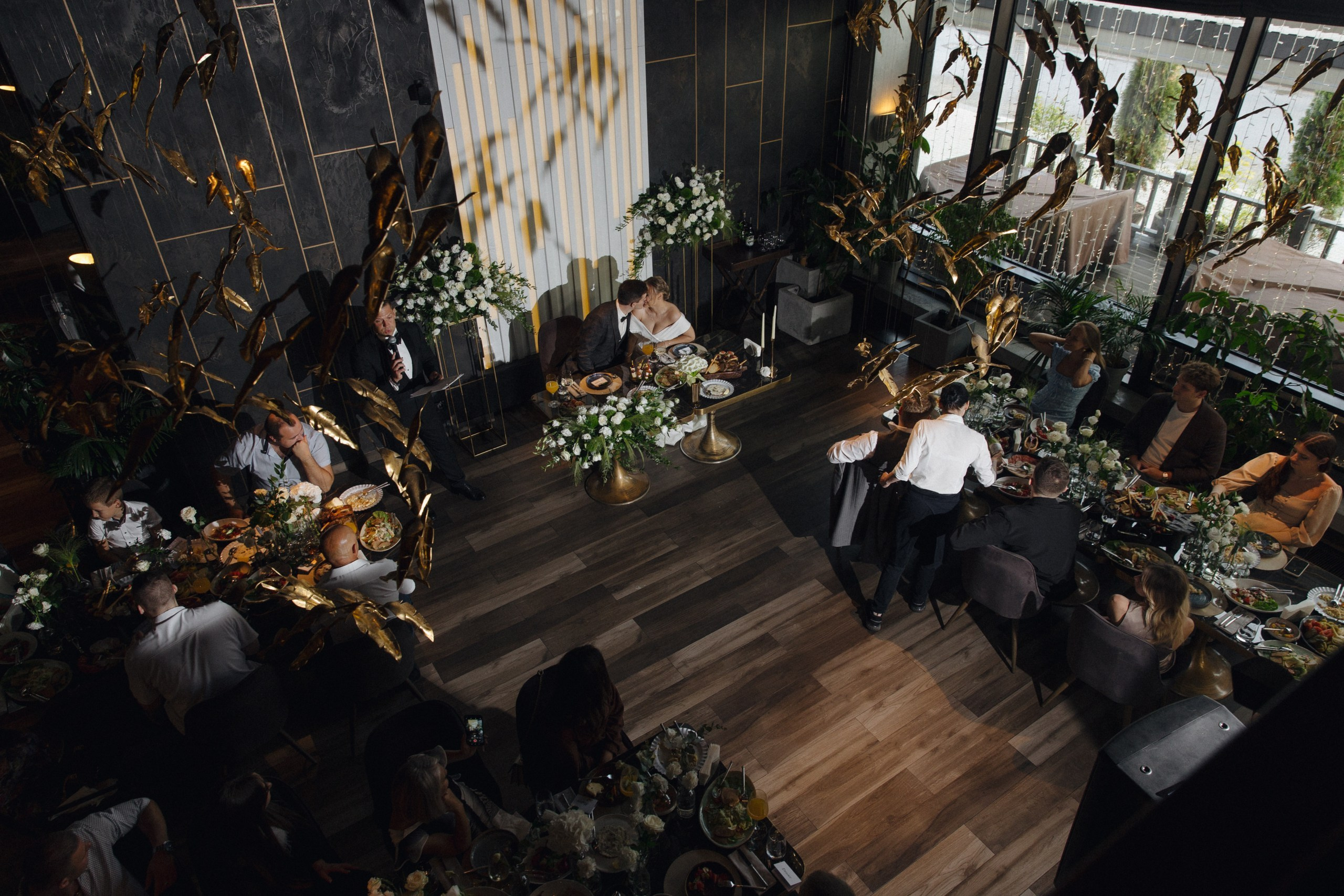 Роскошная свадьба в ресторане Тач в Москве. Праздничное агентство ПИОН