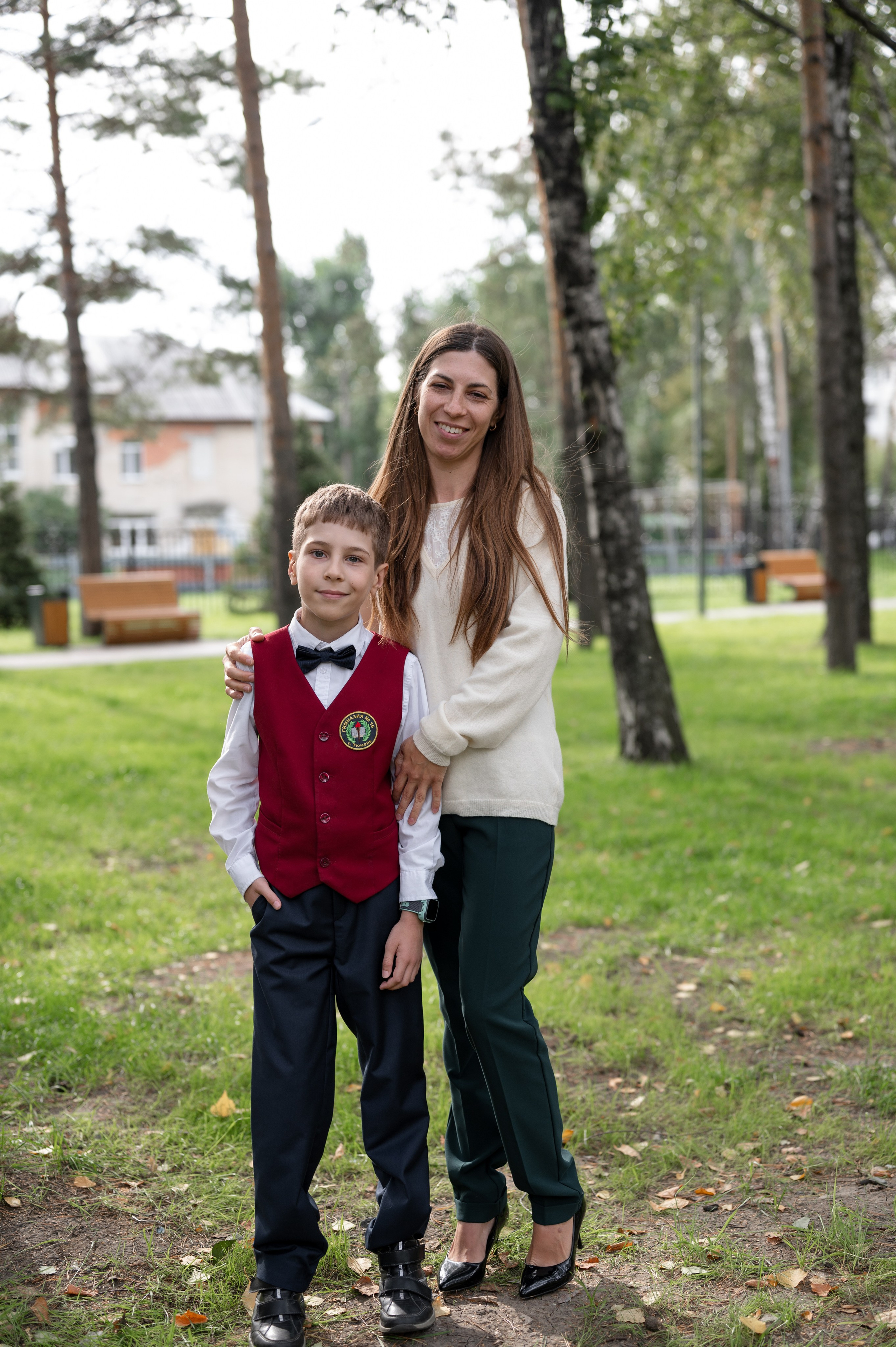 1 сентября 16 гимназия 2 класс (линейка + в классе+ на улице). Фотограф новорожденных, семейный детский в Тюмени Татьяна Морозова