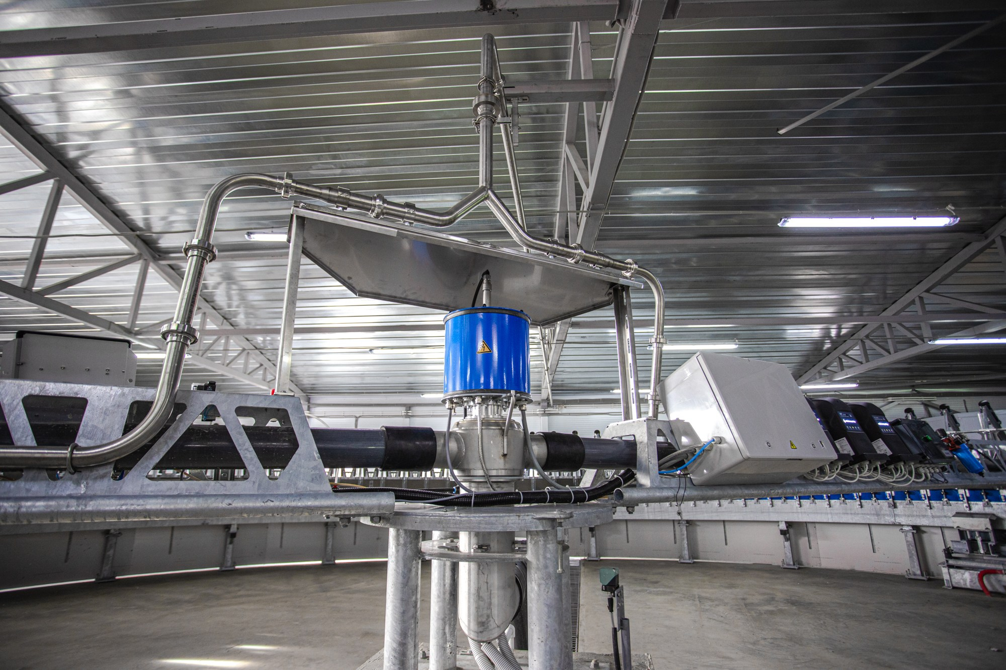 Открытие карусели для дойки скота. Репортажный, промышленный и маркетплейс-фотограф Дмитрий Чернат