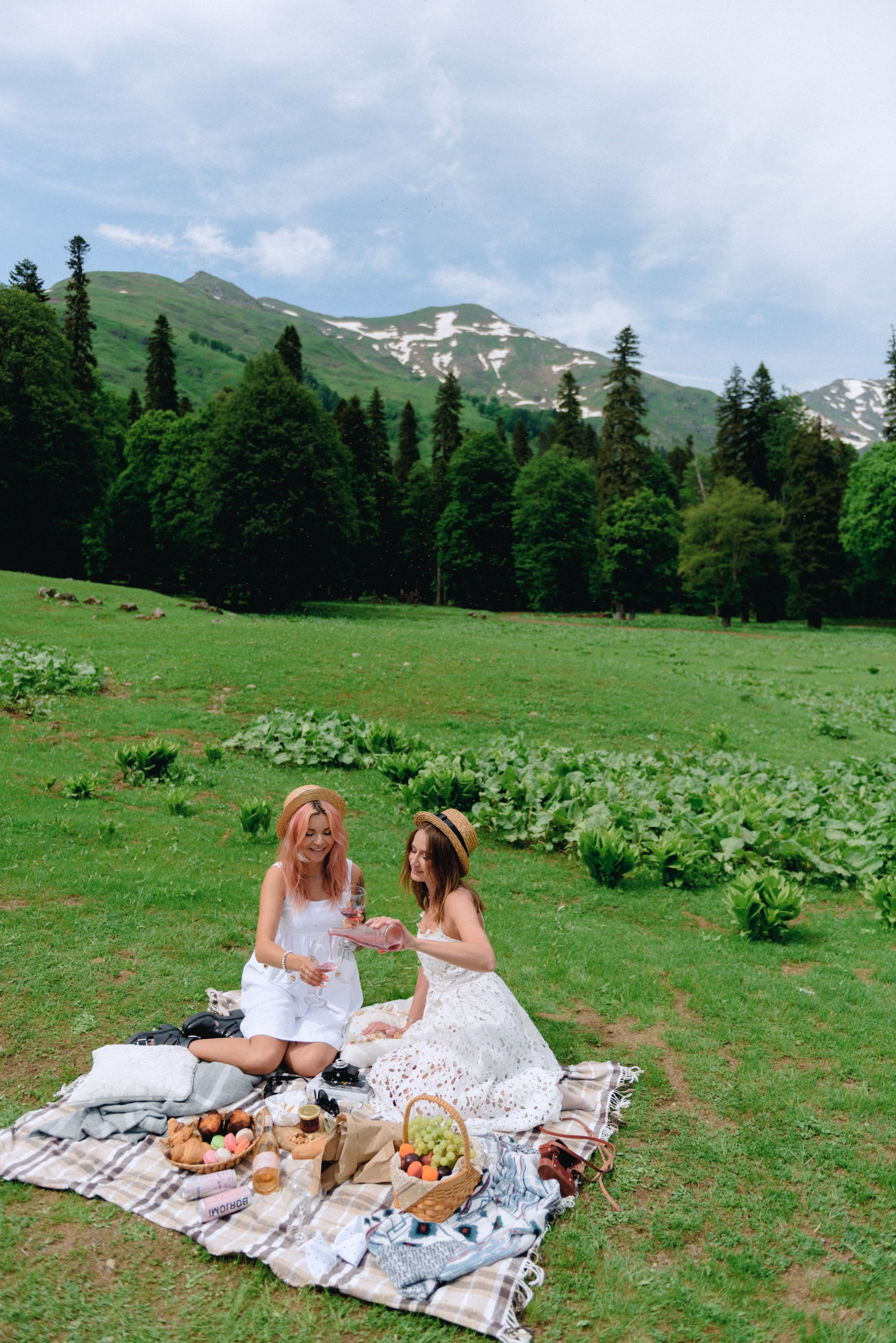 Alpine meadows phototour|The Italian Dolomites Love Story photoshoot. Fedor Lemeshko — Destination Wedding and Family Lifestyle photographer