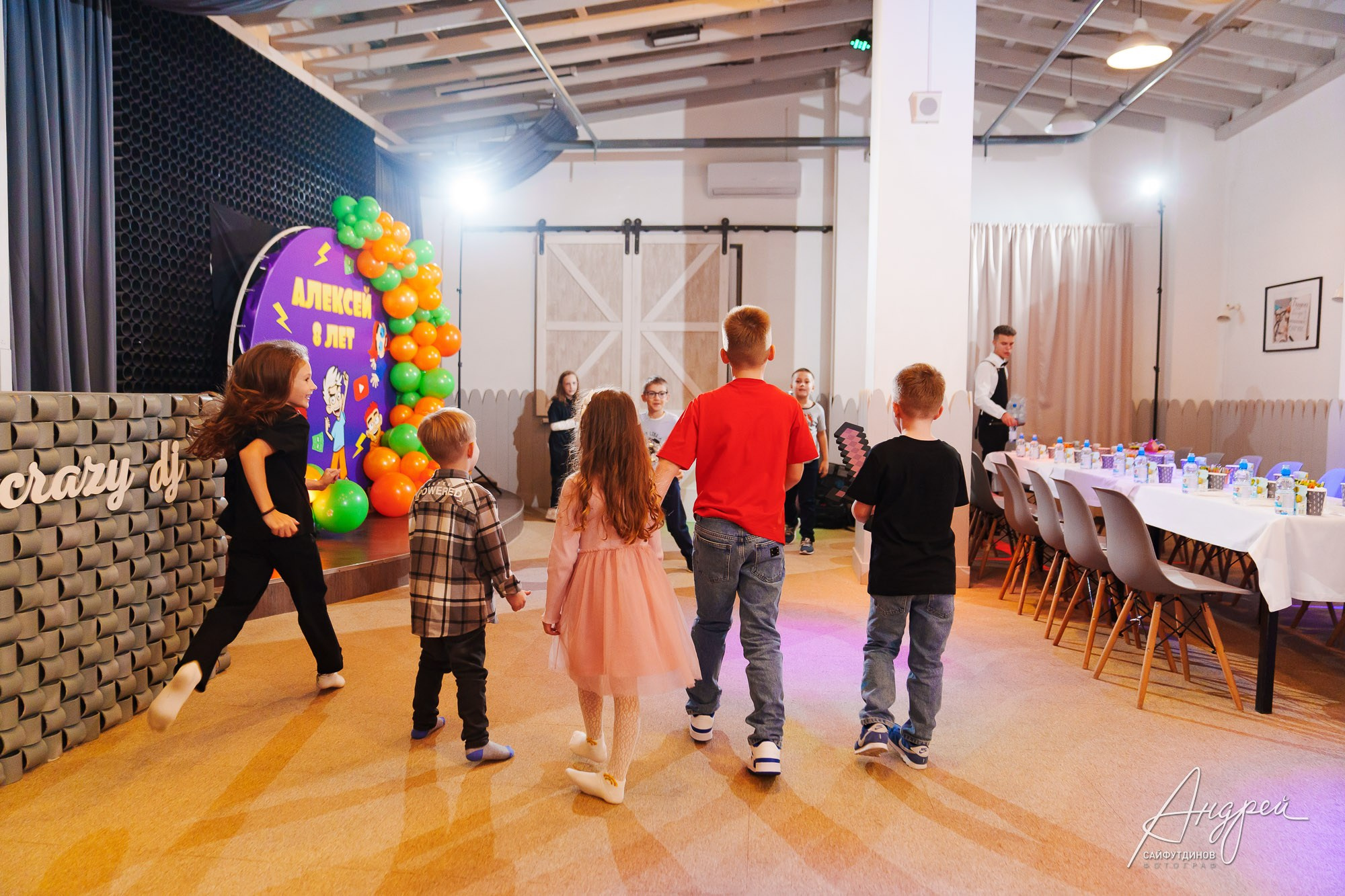 День Рождения Лёши. Лофт «Стрелка». Свадебный и семейный фотограф в Ростове-на-Дону. Андрей Сайфутдинов