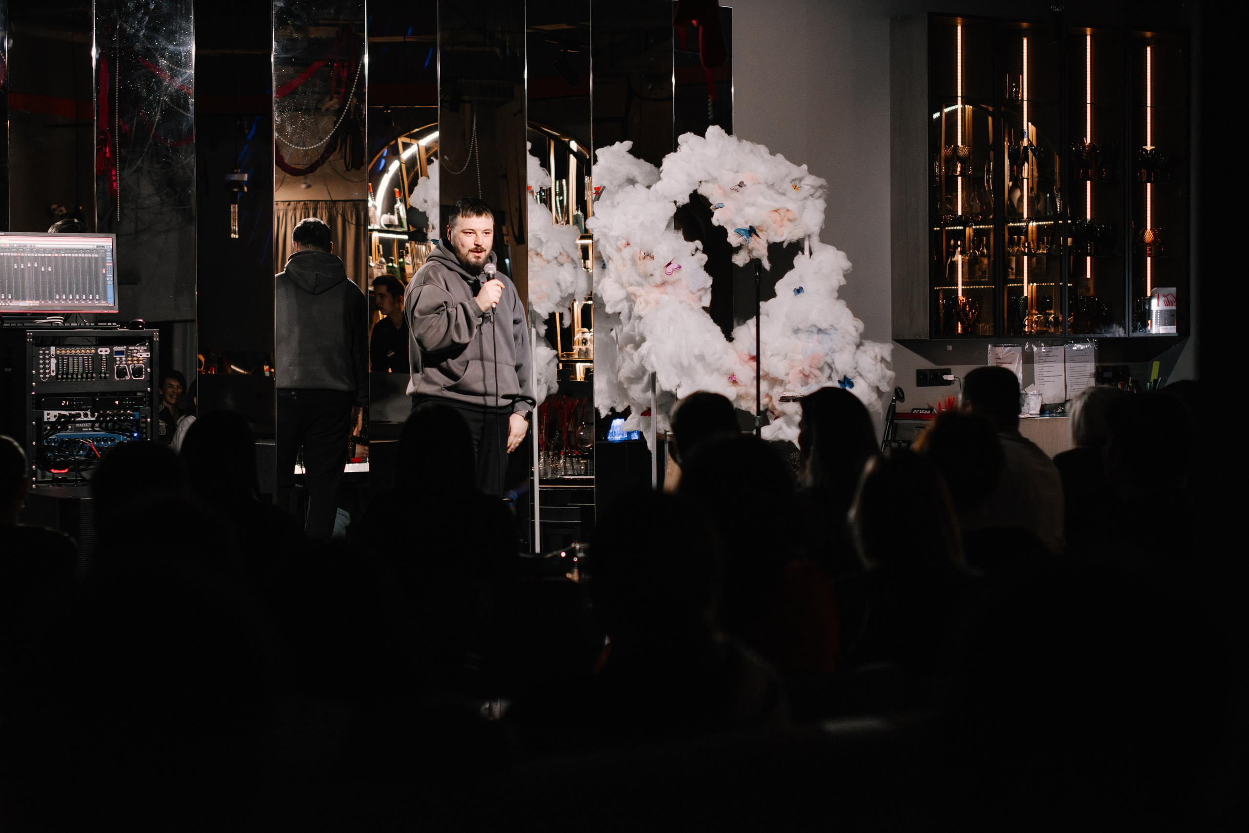 StandUp с Наташей Красновой. 1 апреля в Sketch. Фотограф в Челябинске Любовь Денисенко