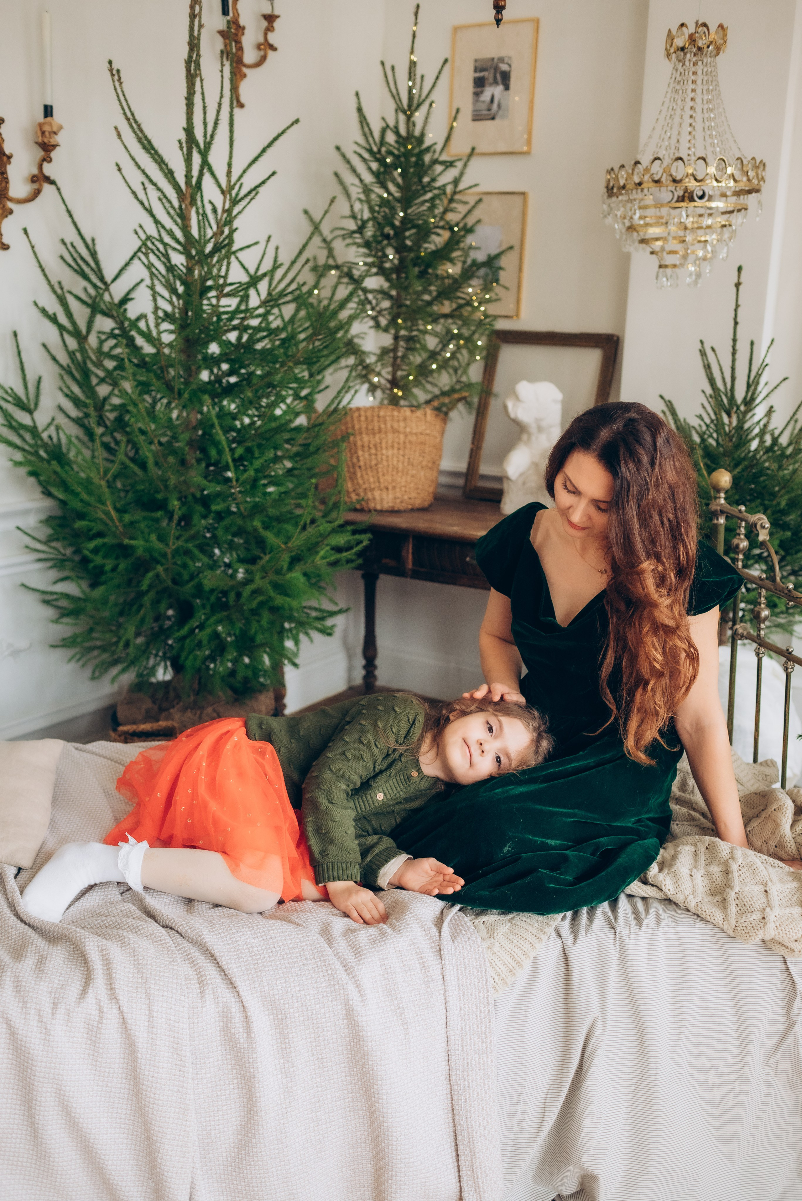 Новогодняя съемка Ксюша с дочками. Семейный фотограф в Тюмени Ксения Мязитова