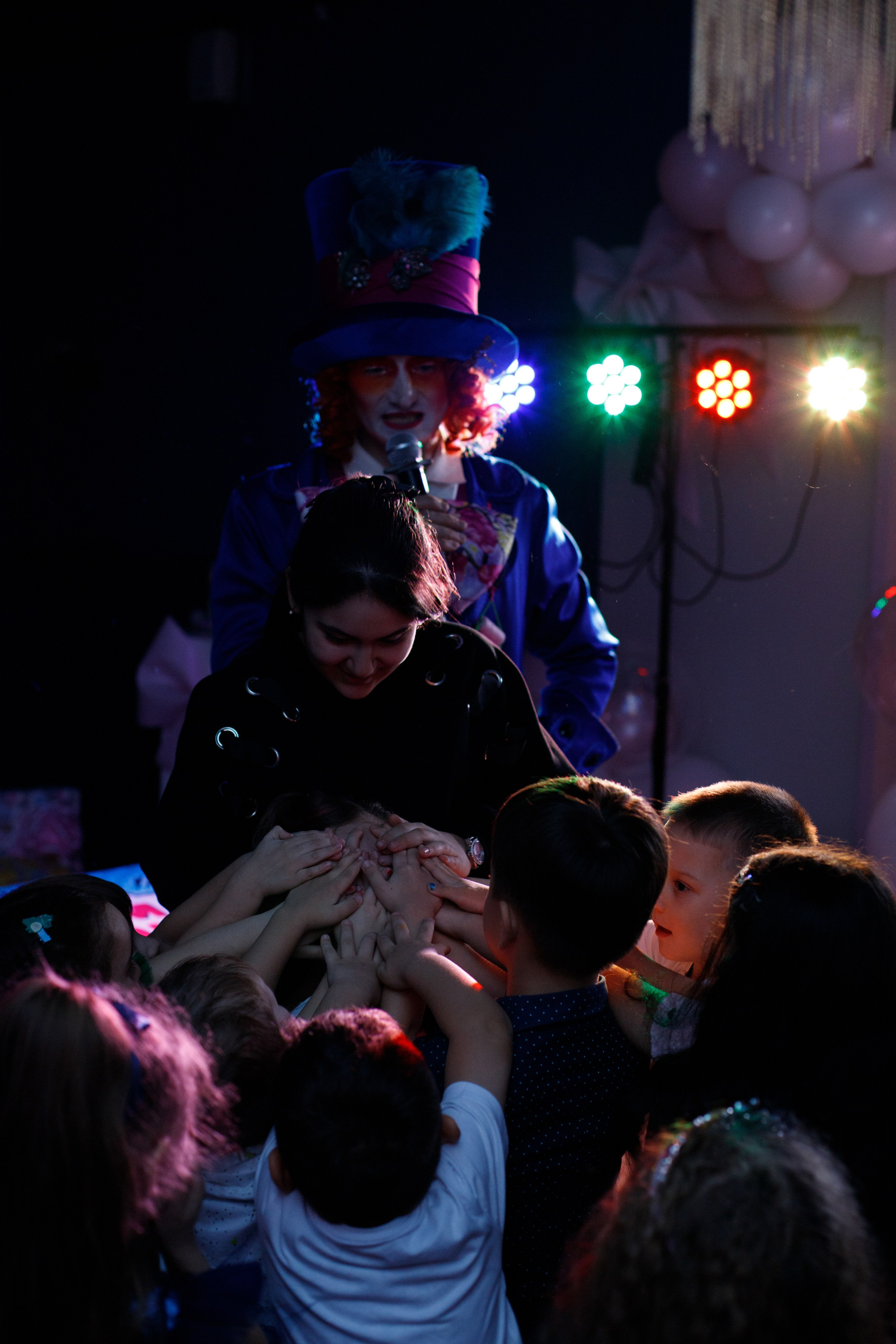 ASIA'S BIRTHDAY PARTY. Photokarish