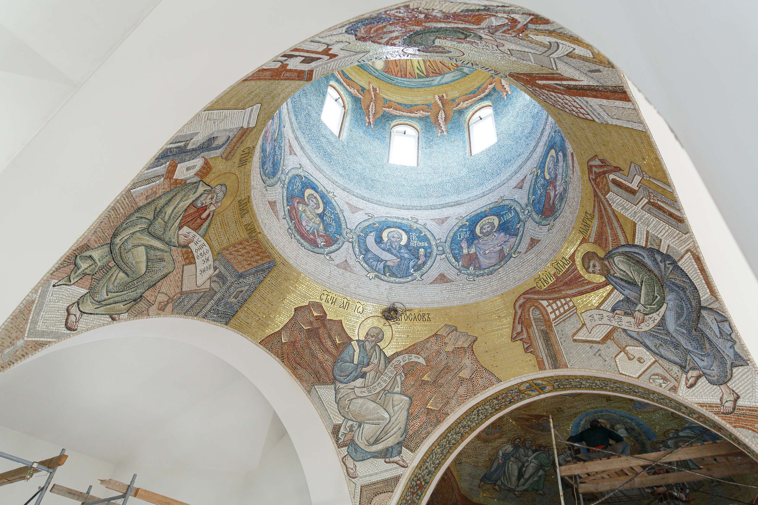 Успенский собор в монастыре Бештау. НИИКОРОВИН- мастерская мозаики и монументального искусства