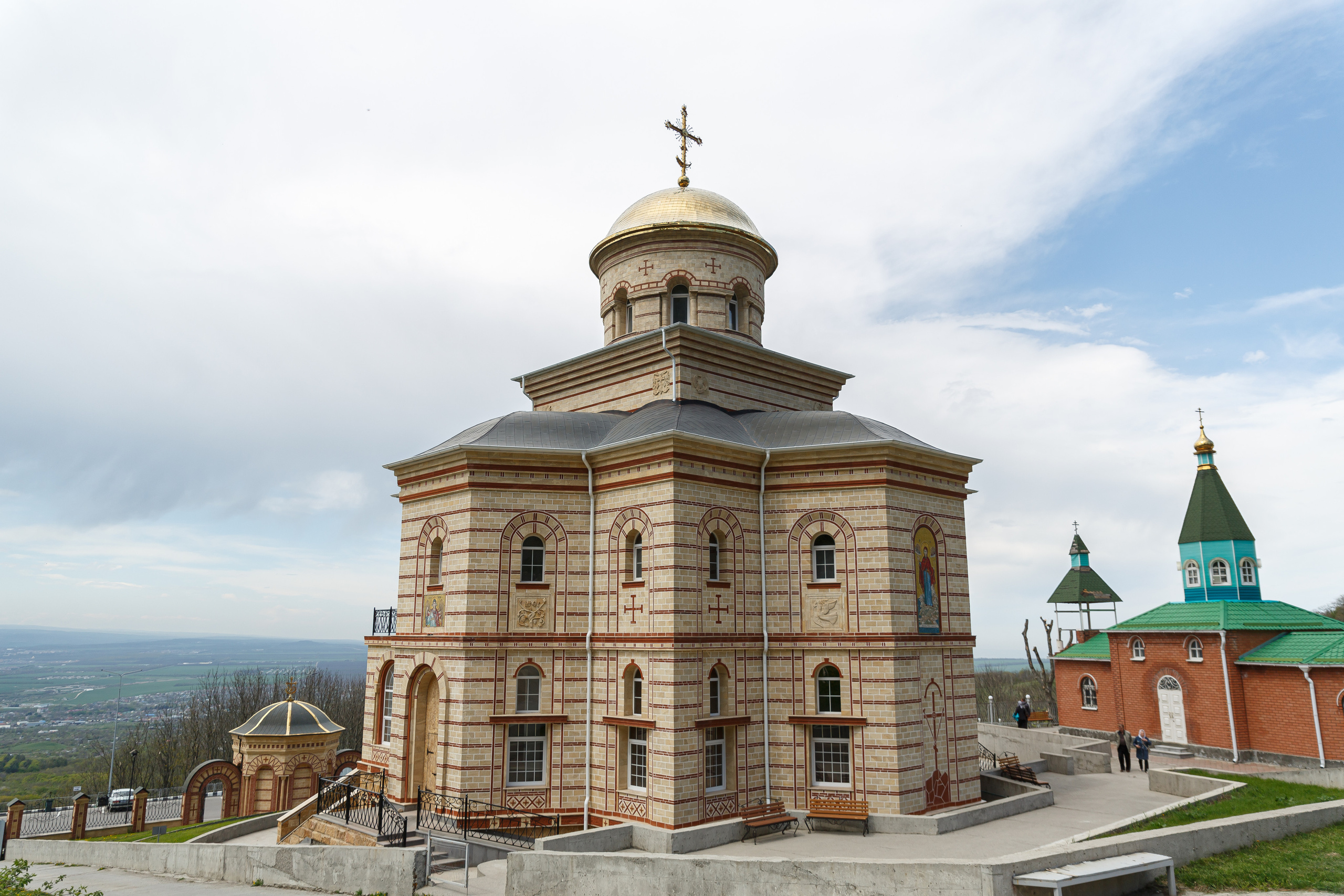 Успенский собор в монастыре Бештау. НИИКОРОВИН- мастерская мозаики и монументального искусства