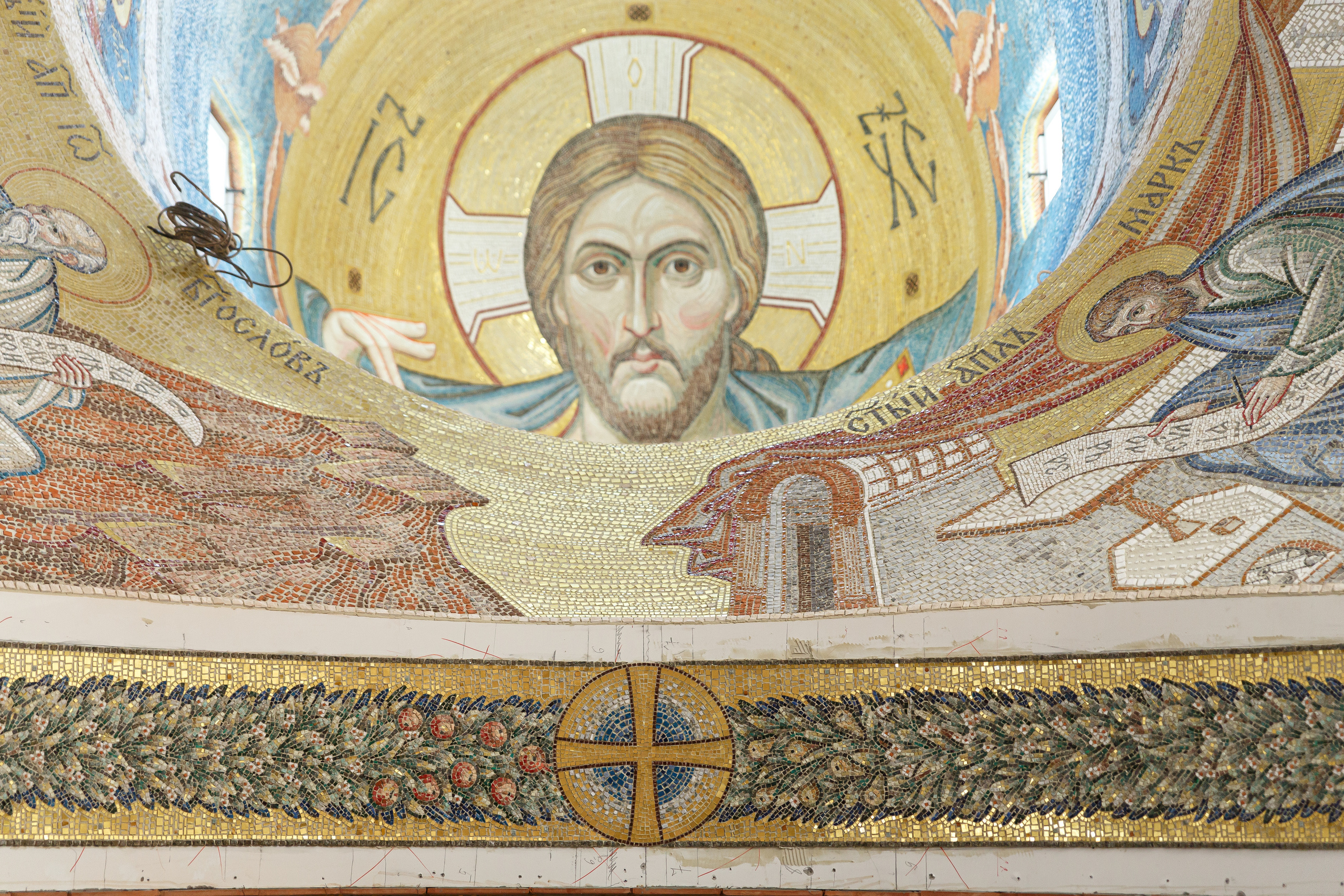 Успенский собор в монастыре Бештау. НИИКОРОВИН- мастерская мозаики и монументального искусства