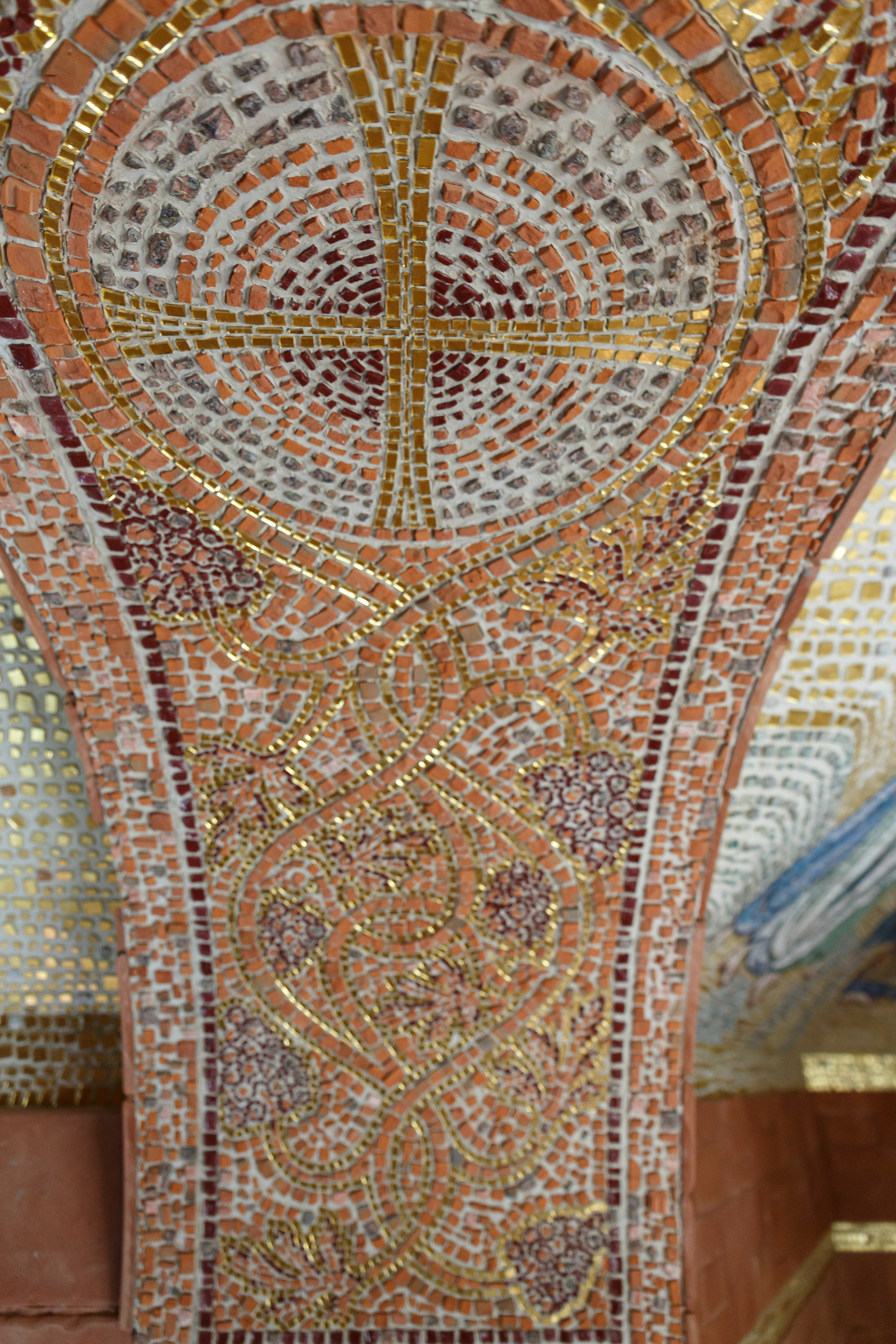 Успенский собор в монастыре Бештау. НИИКОРОВИН- мастерская мозаики и монументального искусства