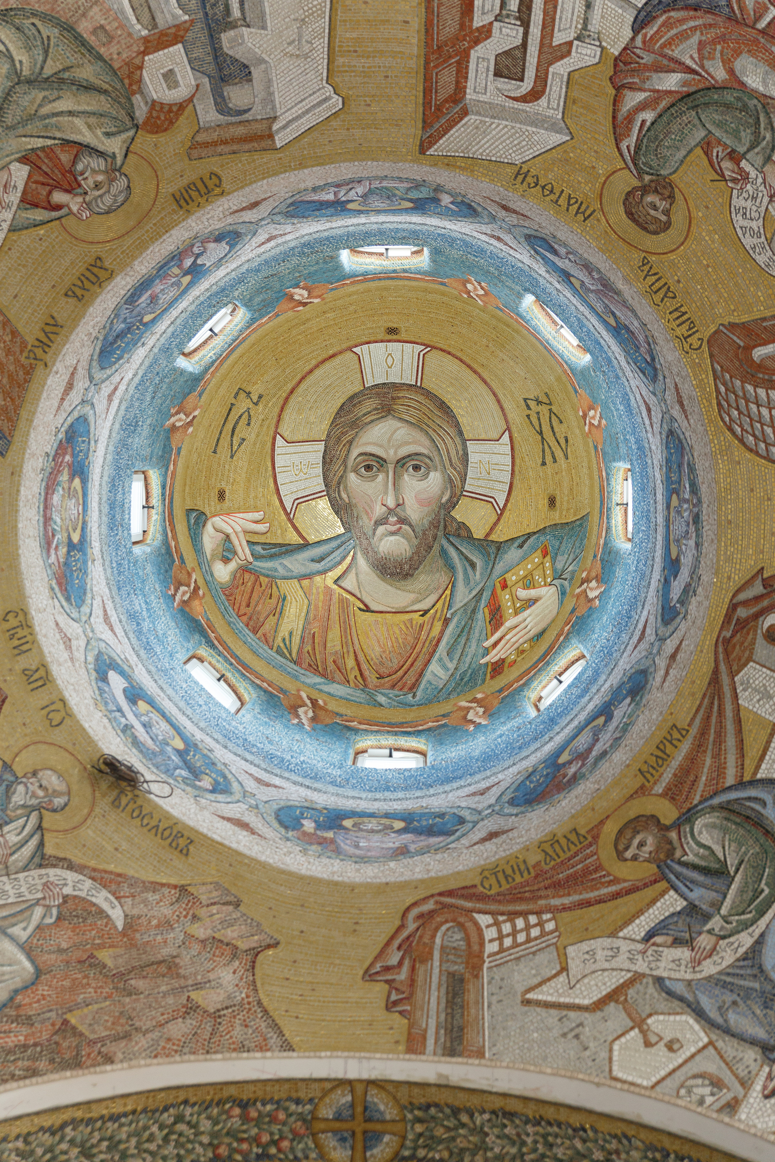 Успенский собор в монастыре Бештау. НИИКОРОВИН- мастерская мозаики и монументального искусства