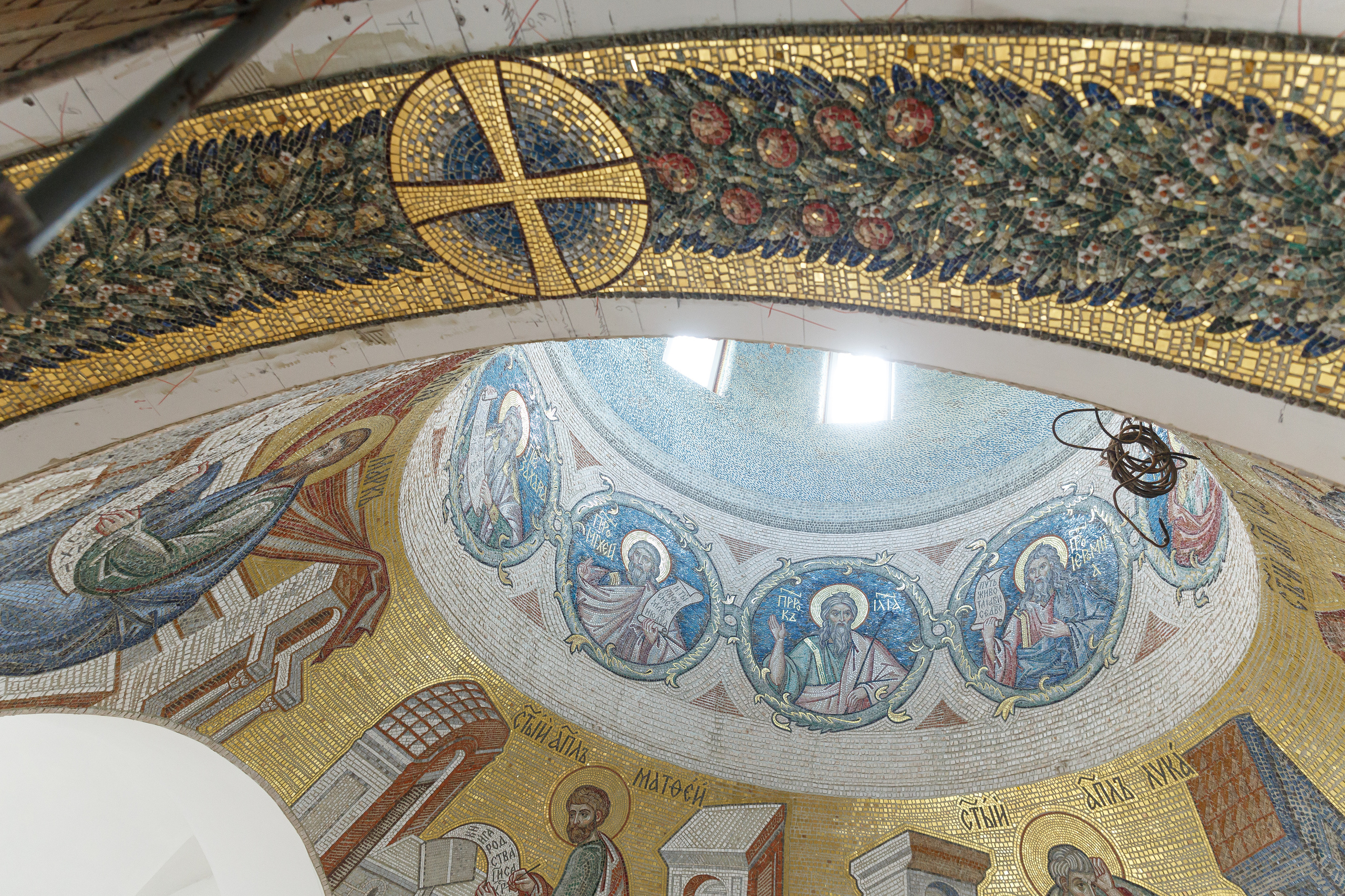 Успенский собор в монастыре Бештау. НИИКОРОВИН- мастерская мозаики и монументального искусства