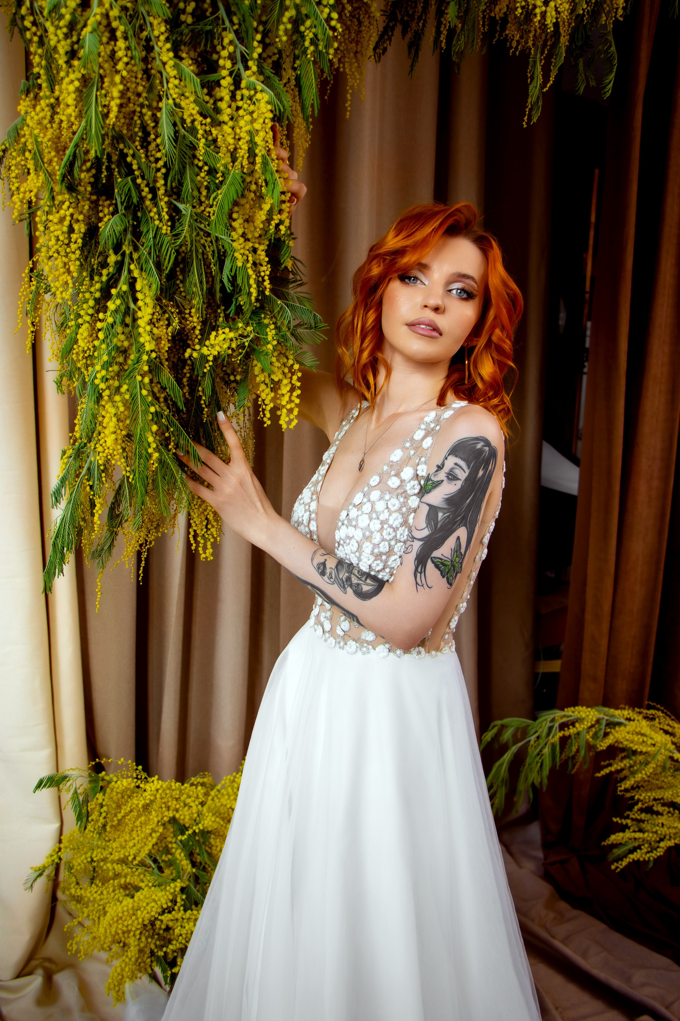 Анна в мимозе. Фотограф Татьяна Матрос