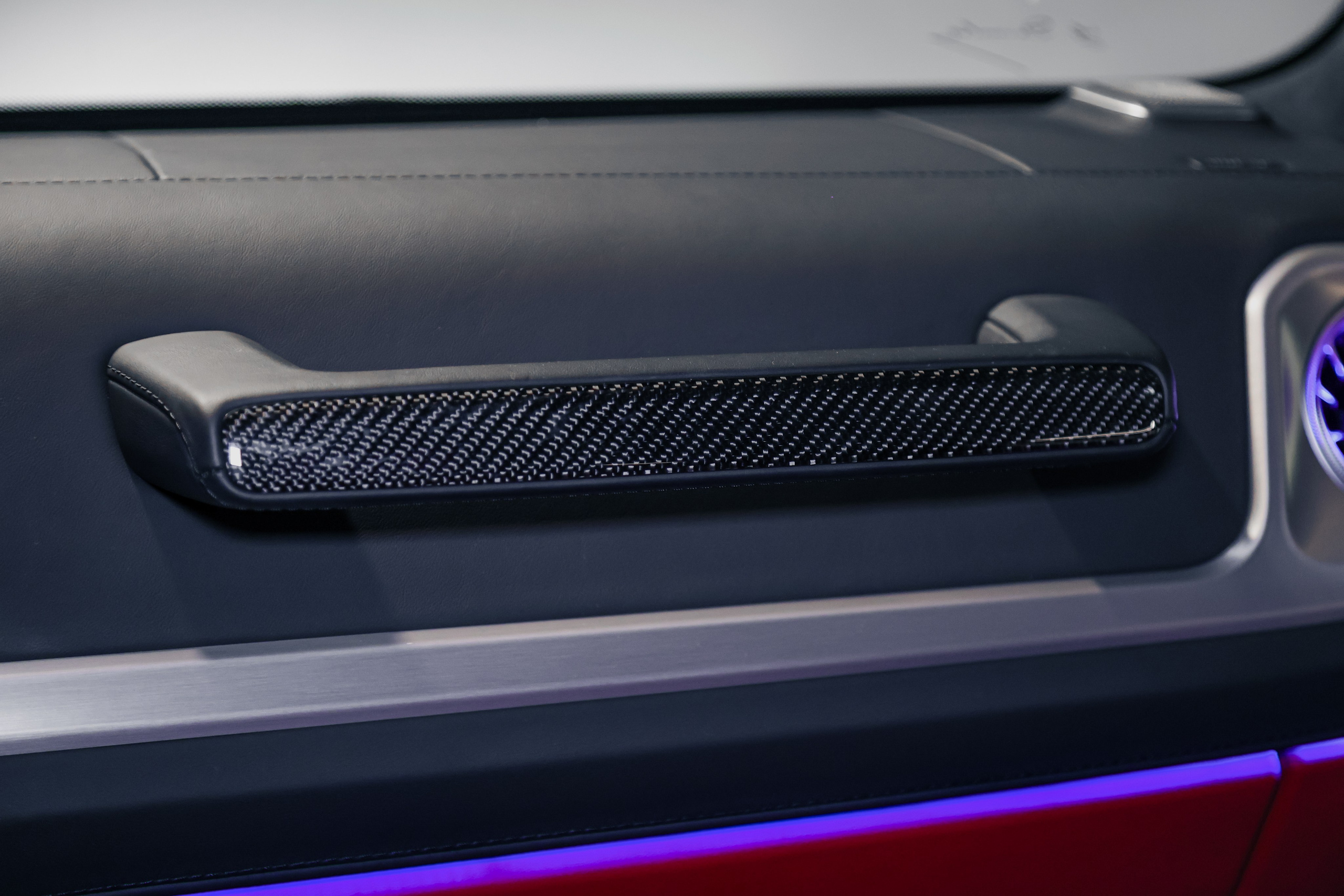 2022 MERCEDES BENZ G63 AMG $235,000 / 16,414 KM ODOMETER. Mixturecaptures