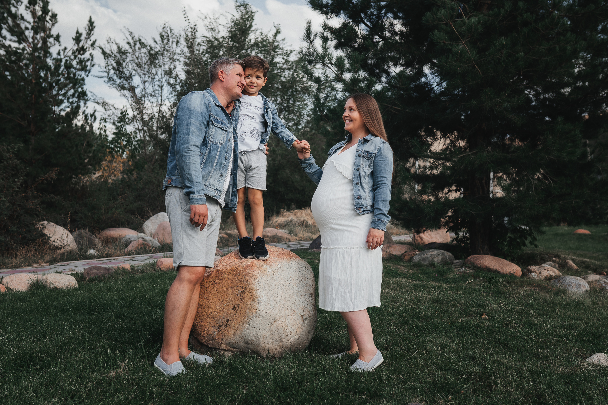 Сергей, Аня и Мирон. Семейный фотограф в Алматы Анжелика Али Номан