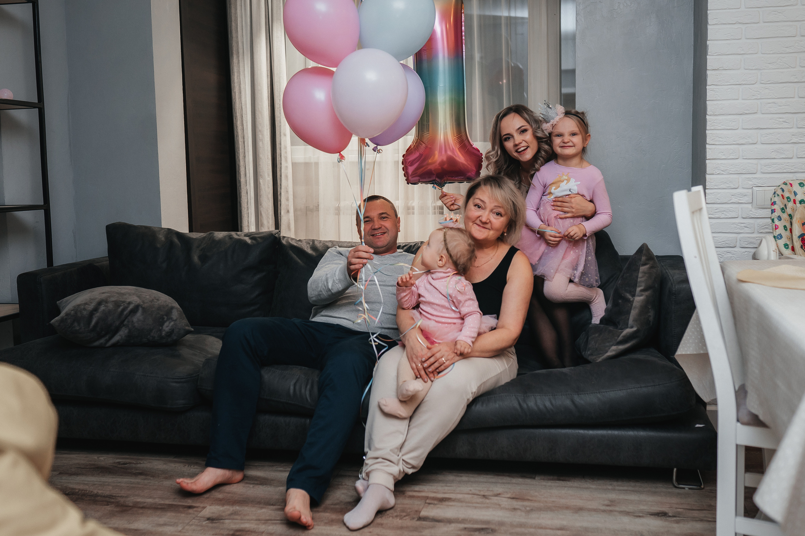 Годик Алисы дома. Семейный фотограф в Алматы Анжелика Али Номан