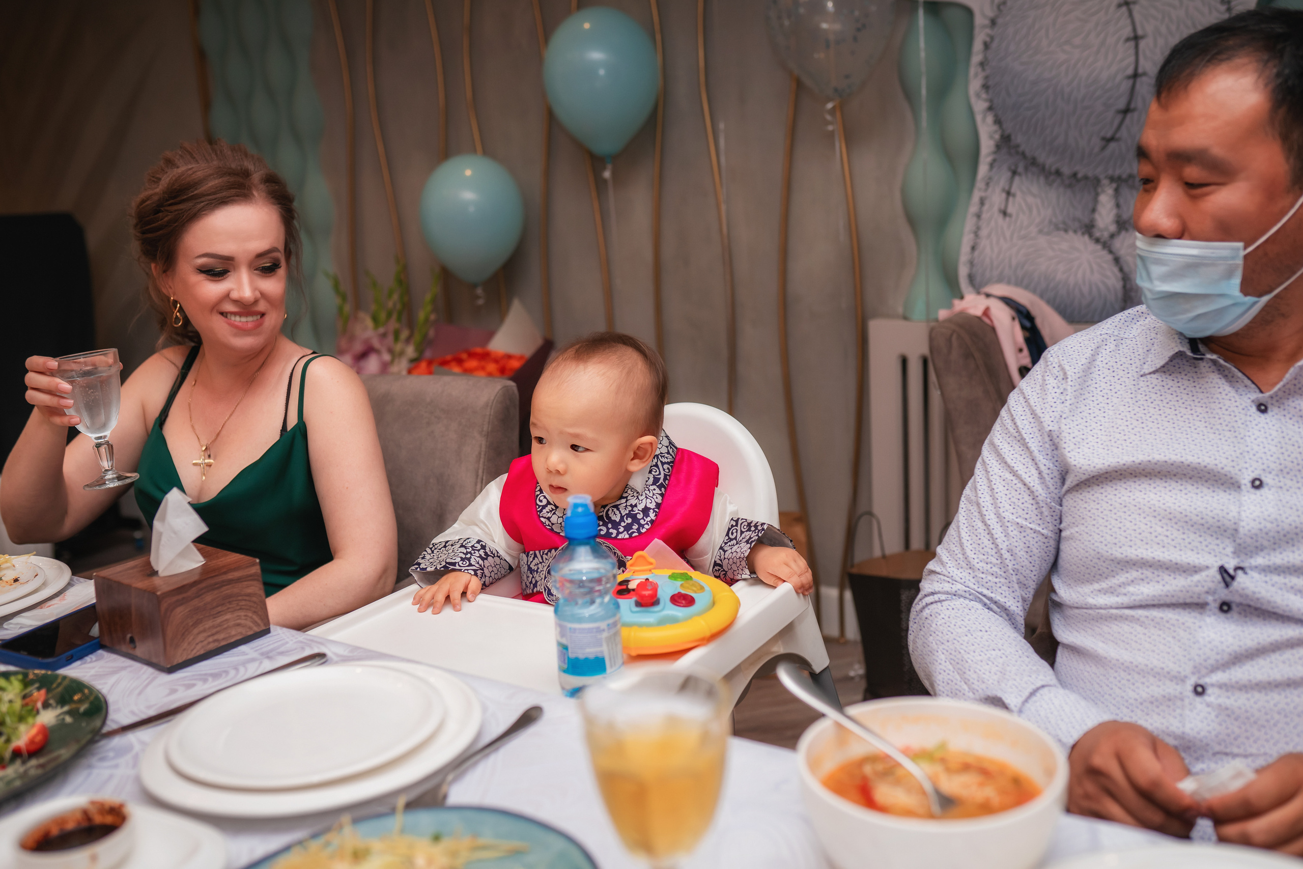 Руслану годик. Семейный фотограф в Алматы Анжелика Али Номан