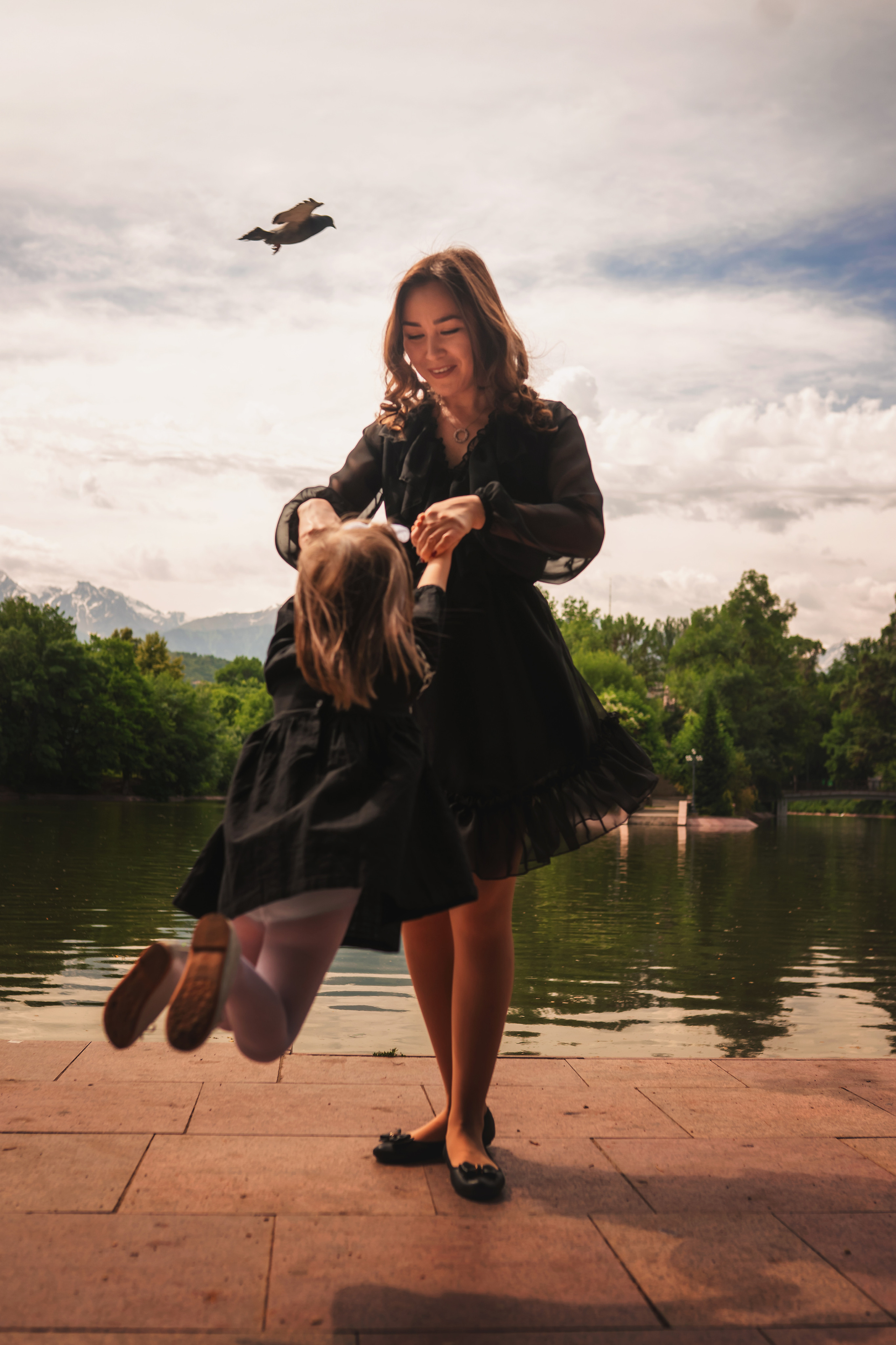 Асель и Айлин. Семейный фотограф в Алматы Анжелика Али Номан