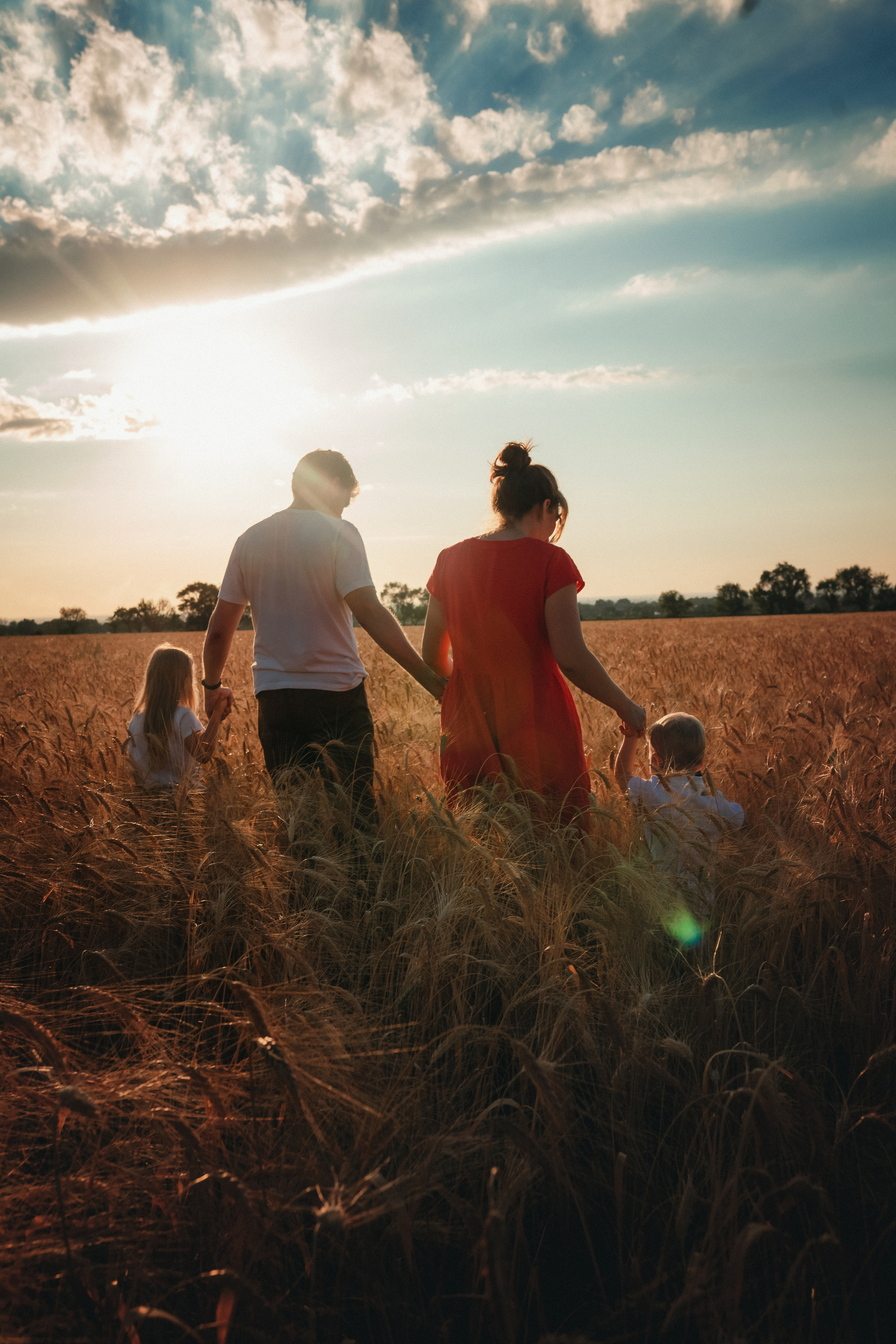 Миша, Настя, Полина и Леша в поле. Семейный фотограф в Алматы Анжелика Али Номан