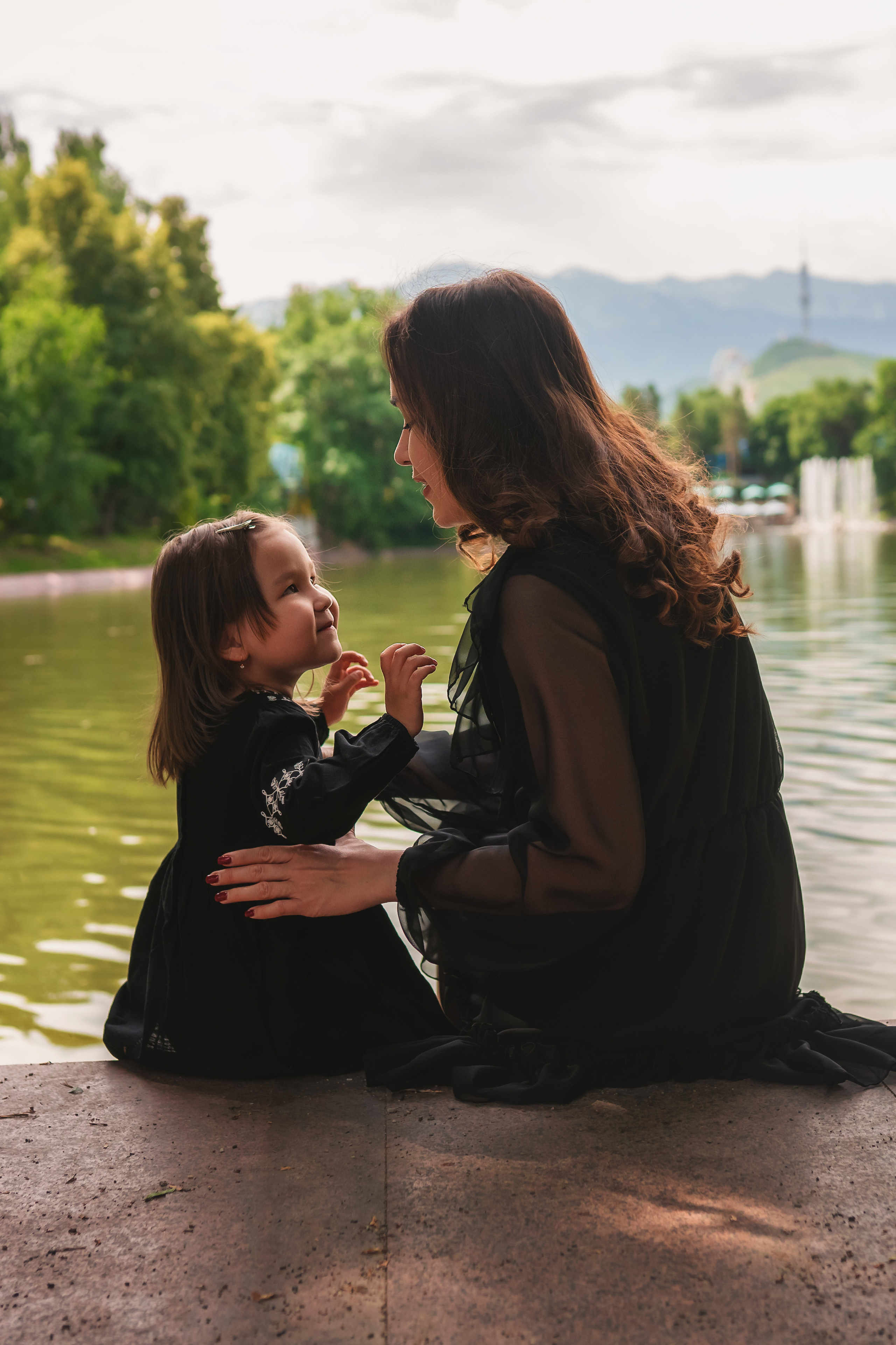 Асель и Айлин. Семейный фотограф в Алматы Анжелика Али Номан