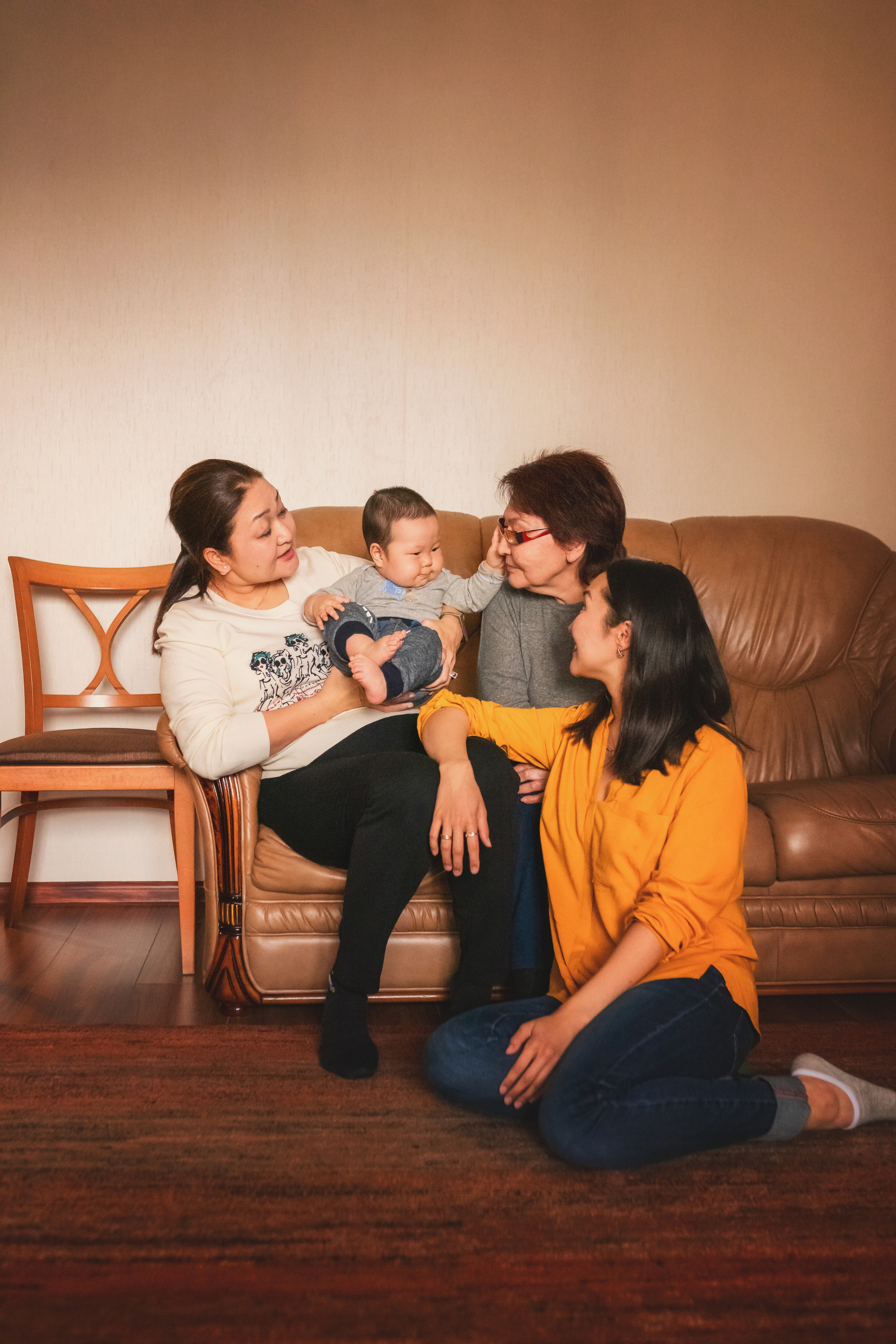 4 поколения. Семейный фотограф в Алматы Анжелика Али Номан