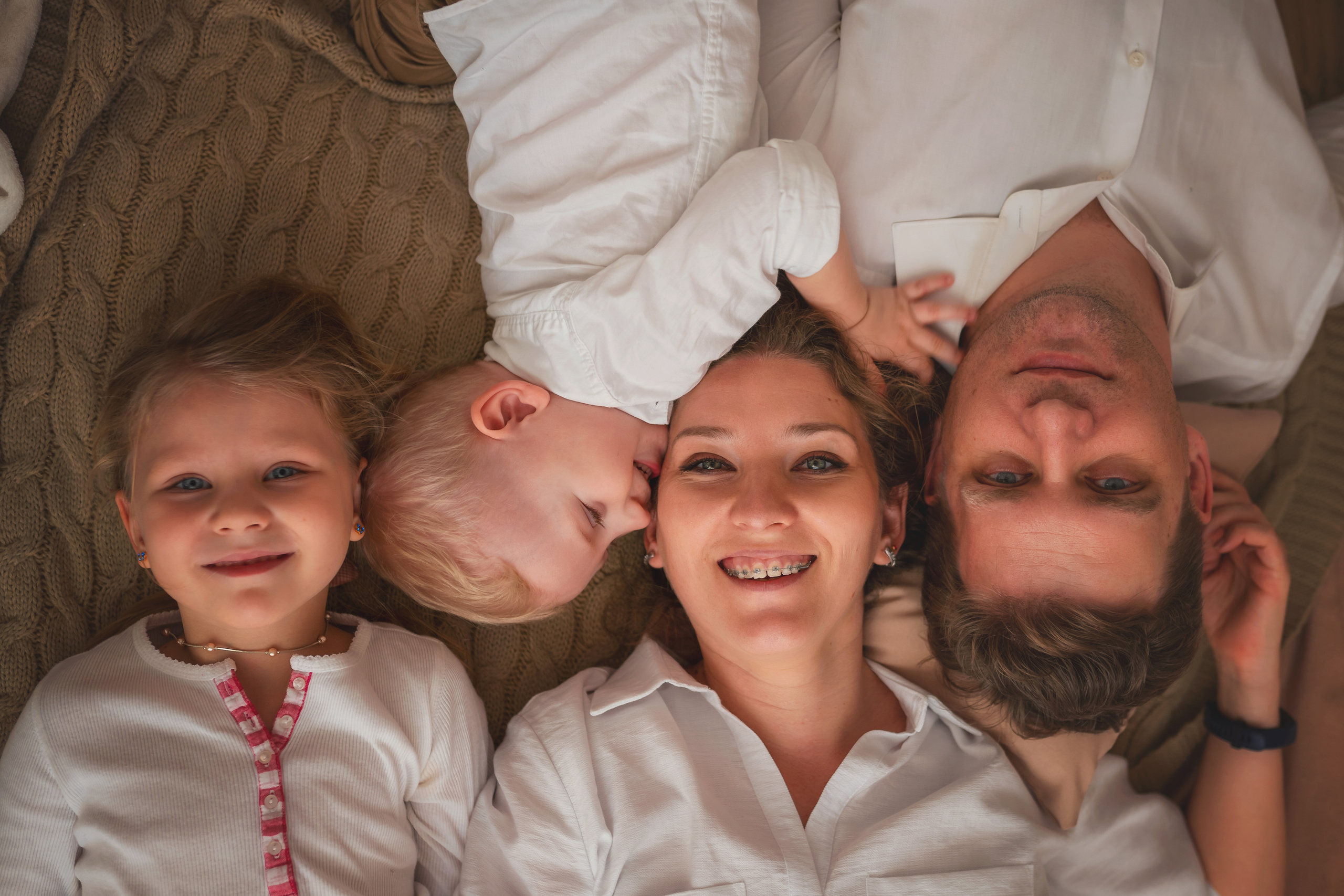 Миша, Настя, Полина и Леша. Семейный фотограф в Алматы Анжелика Али Номан