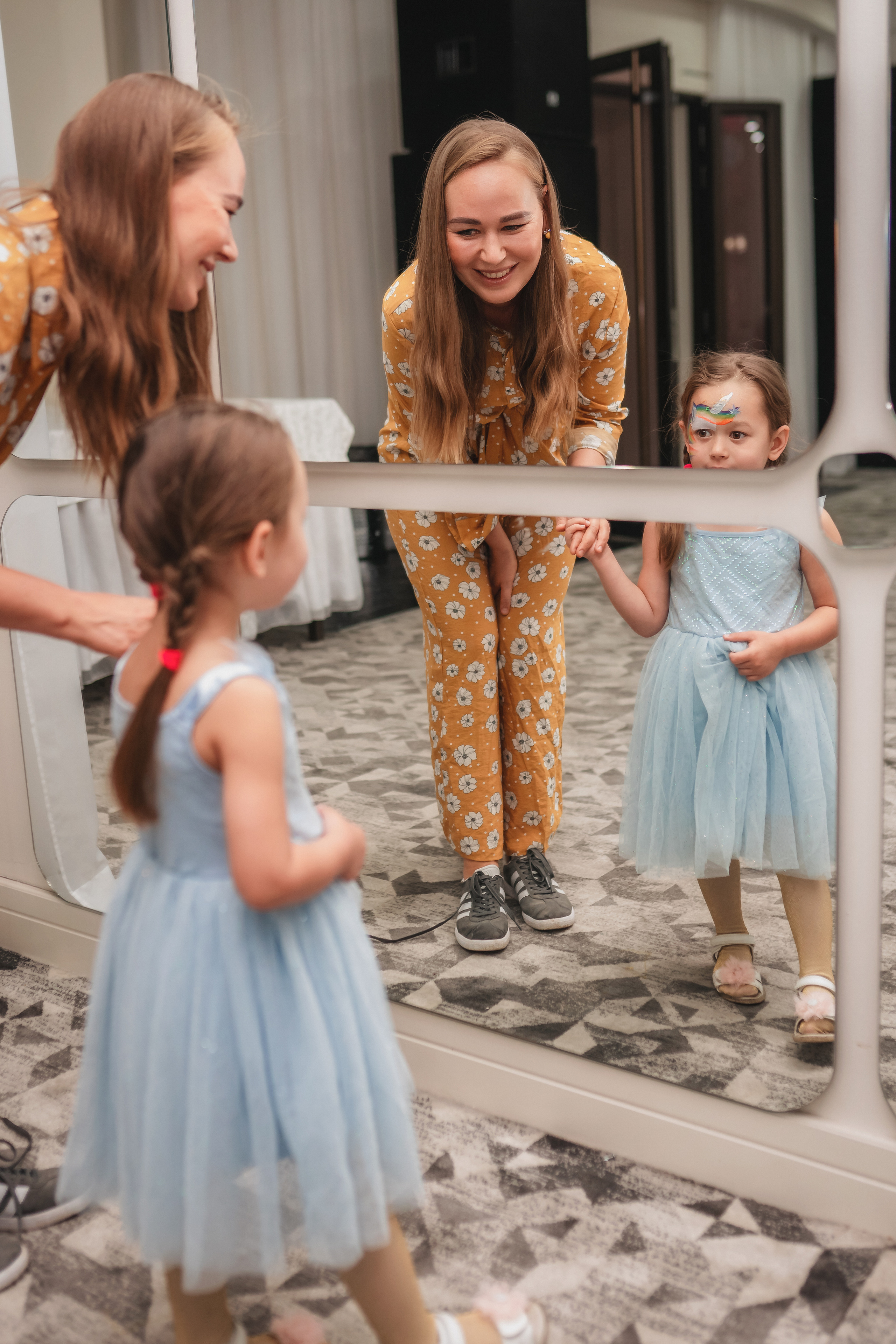 Мария и Анастасия. Семейный фотограф в Алматы Анжелика Али Номан