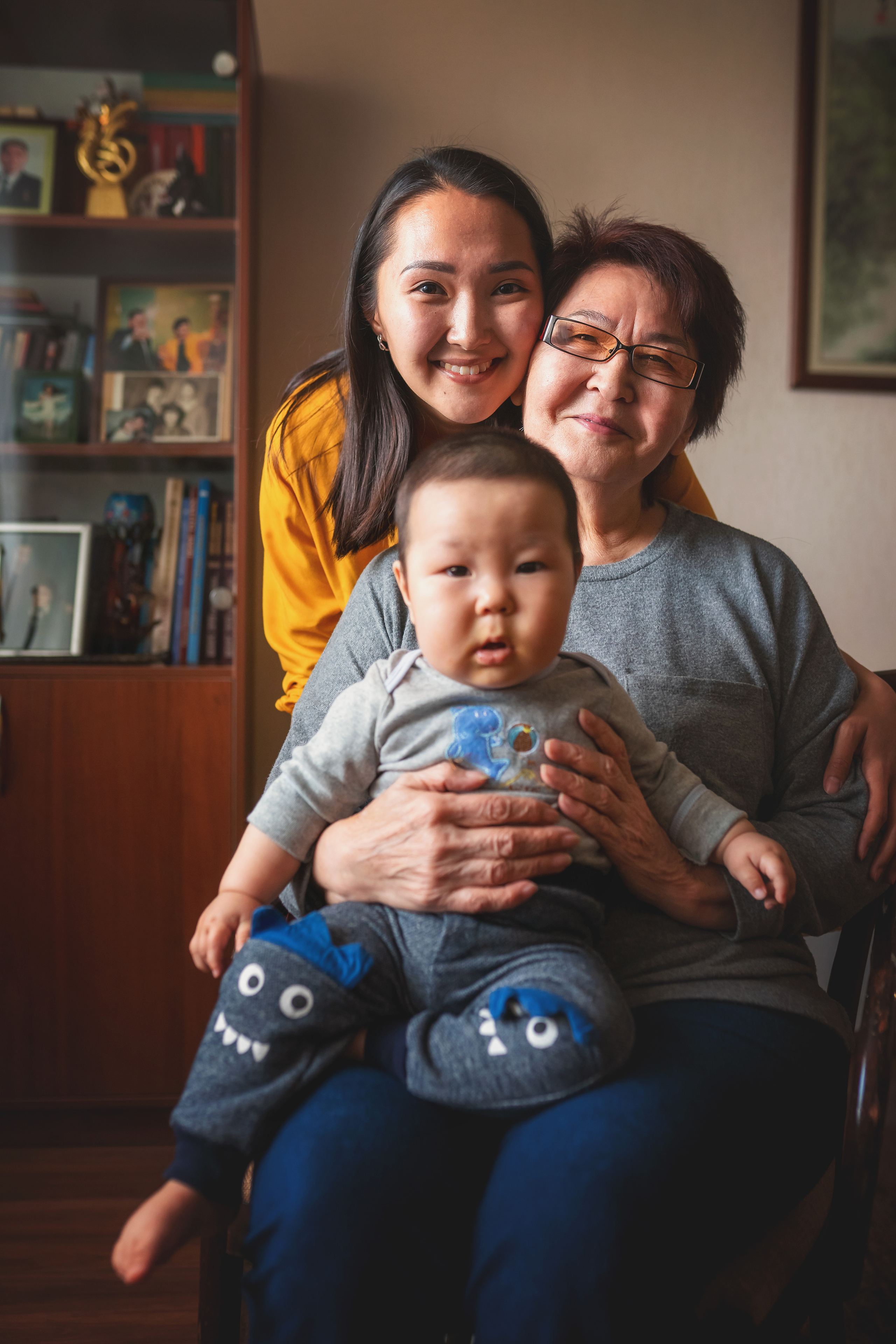 4 поколения. Семейный фотограф в Алматы Анжелика Али Номан