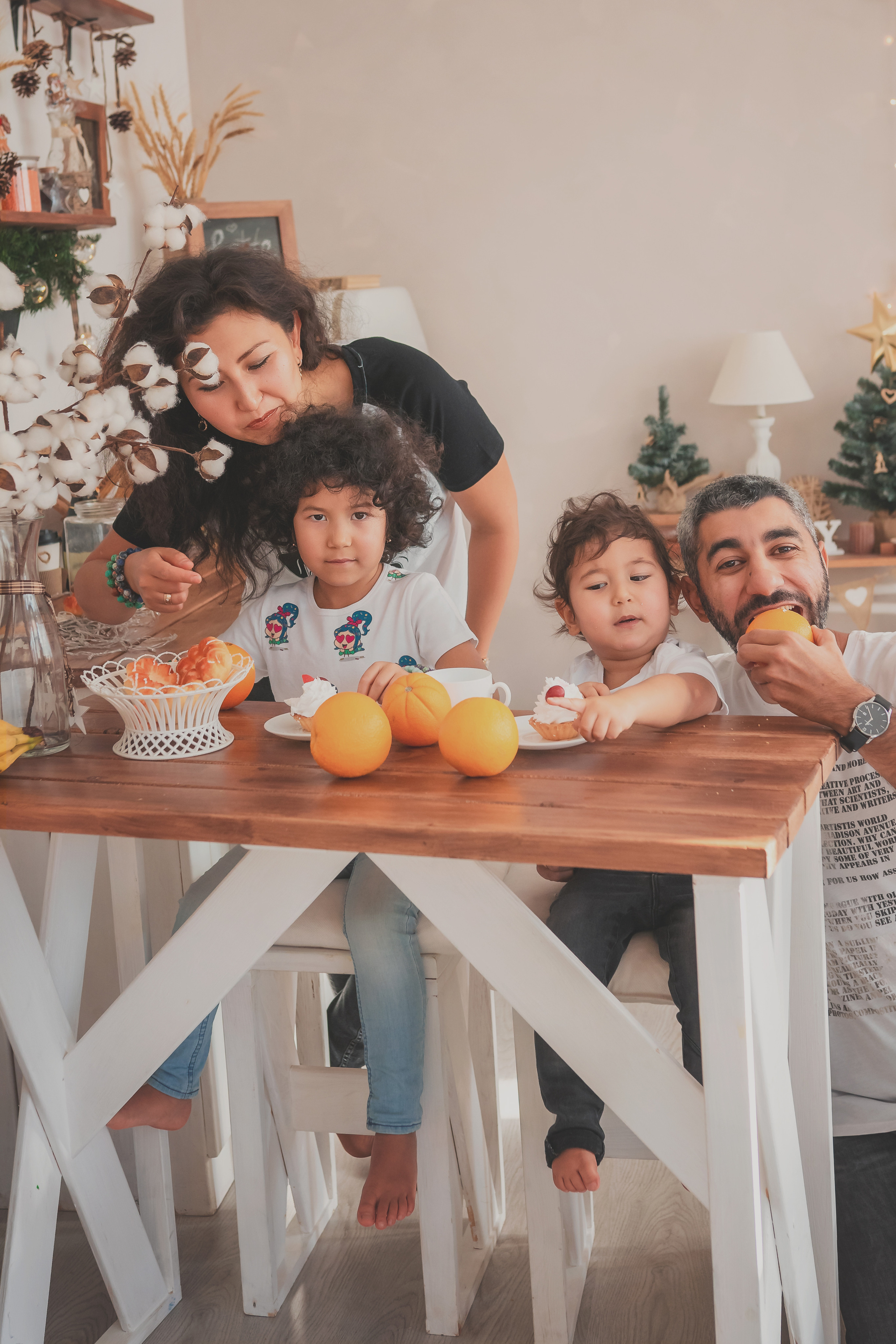 Умид, Малика, Сева, Муслим. Семейный фотограф в Алматы Анжелика Али Номан