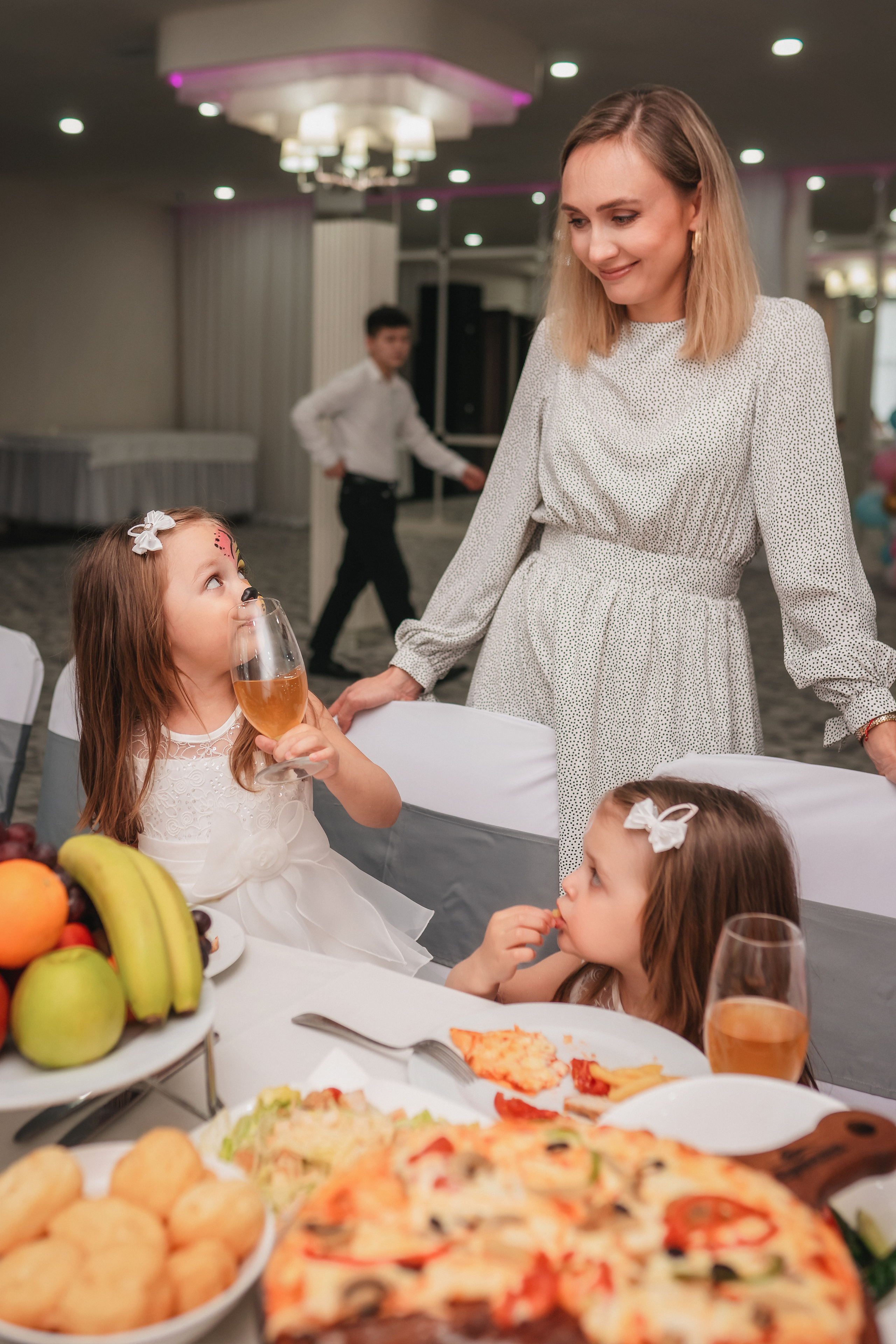 Мария и Анастасия. Семейный фотограф в Алматы Анжелика Али Номан
