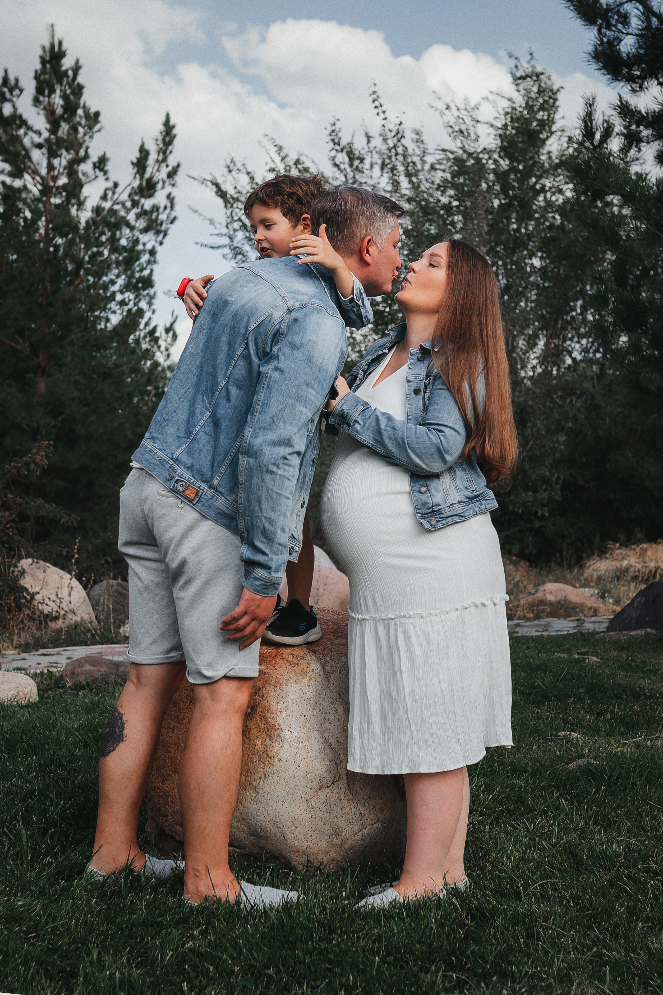 Сергей, Аня и Мирон. Семейный фотограф в Алматы Анжелика Али Номан