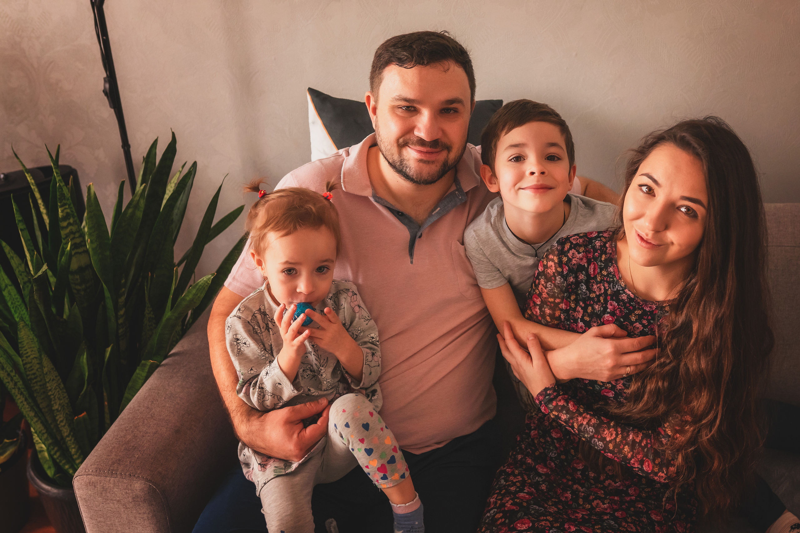 Егор, Руслана, Глеб, Мария. Семейный фотограф в Алматы Анжелика Али Номан