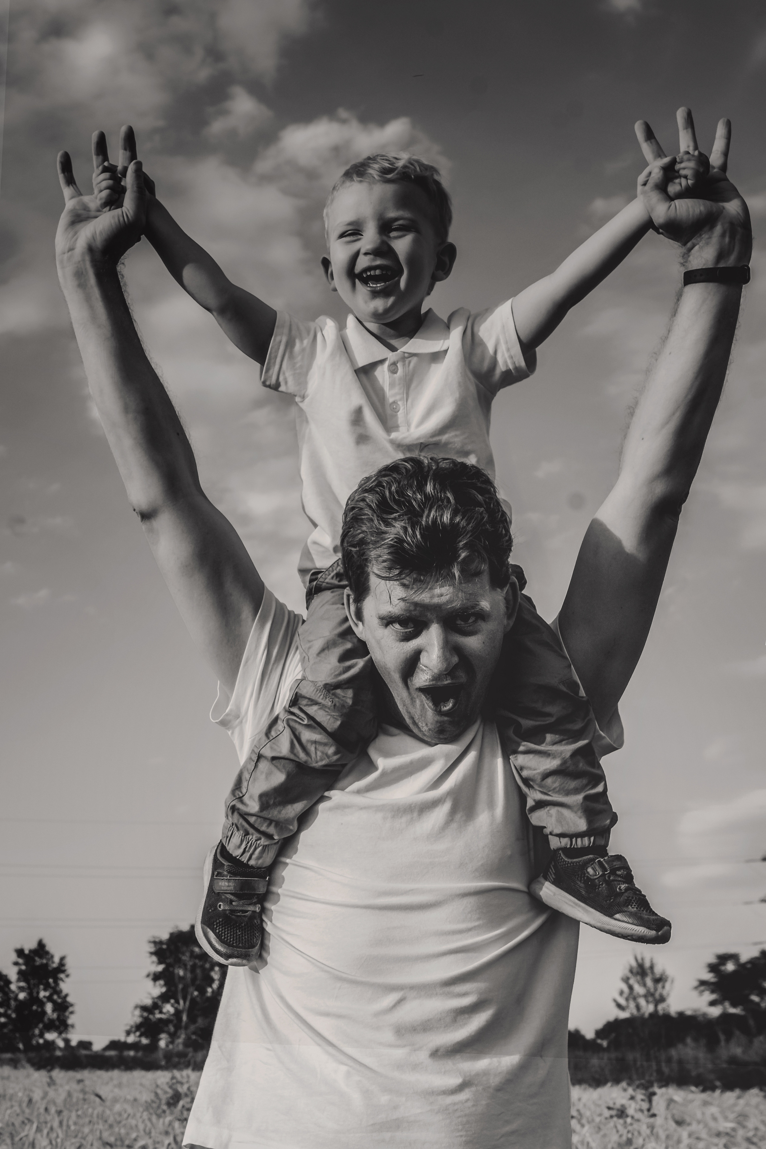 Миша, Настя, Полина и Леша в поле. Семейный фотограф в Алматы Анжелика Али Номан